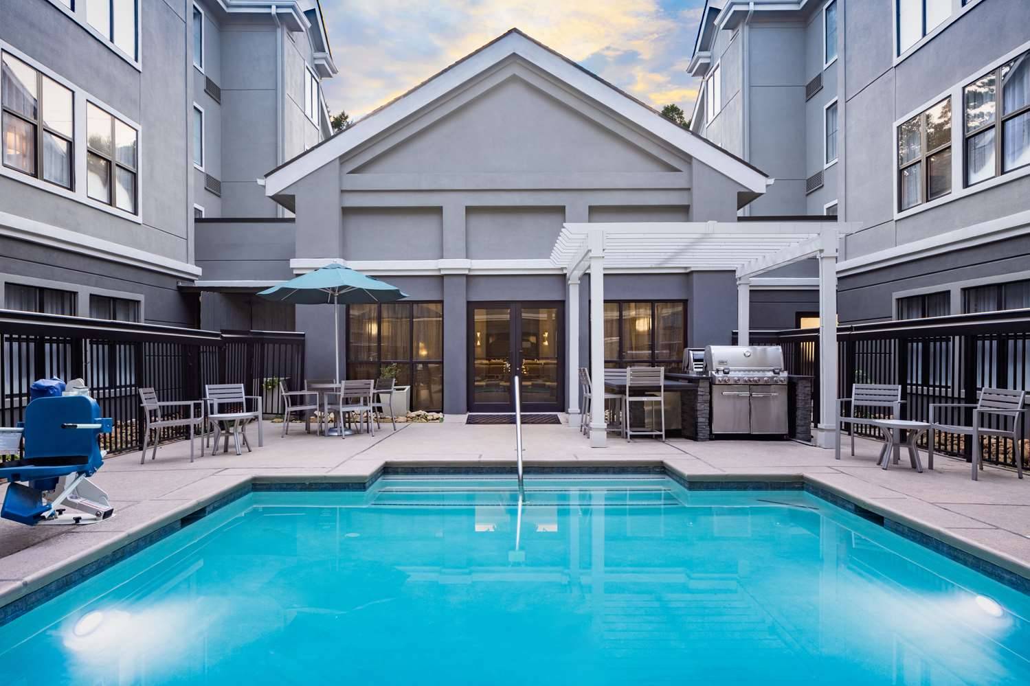 Homewood Suites by Hilton Atlanta Lenox Buckhead