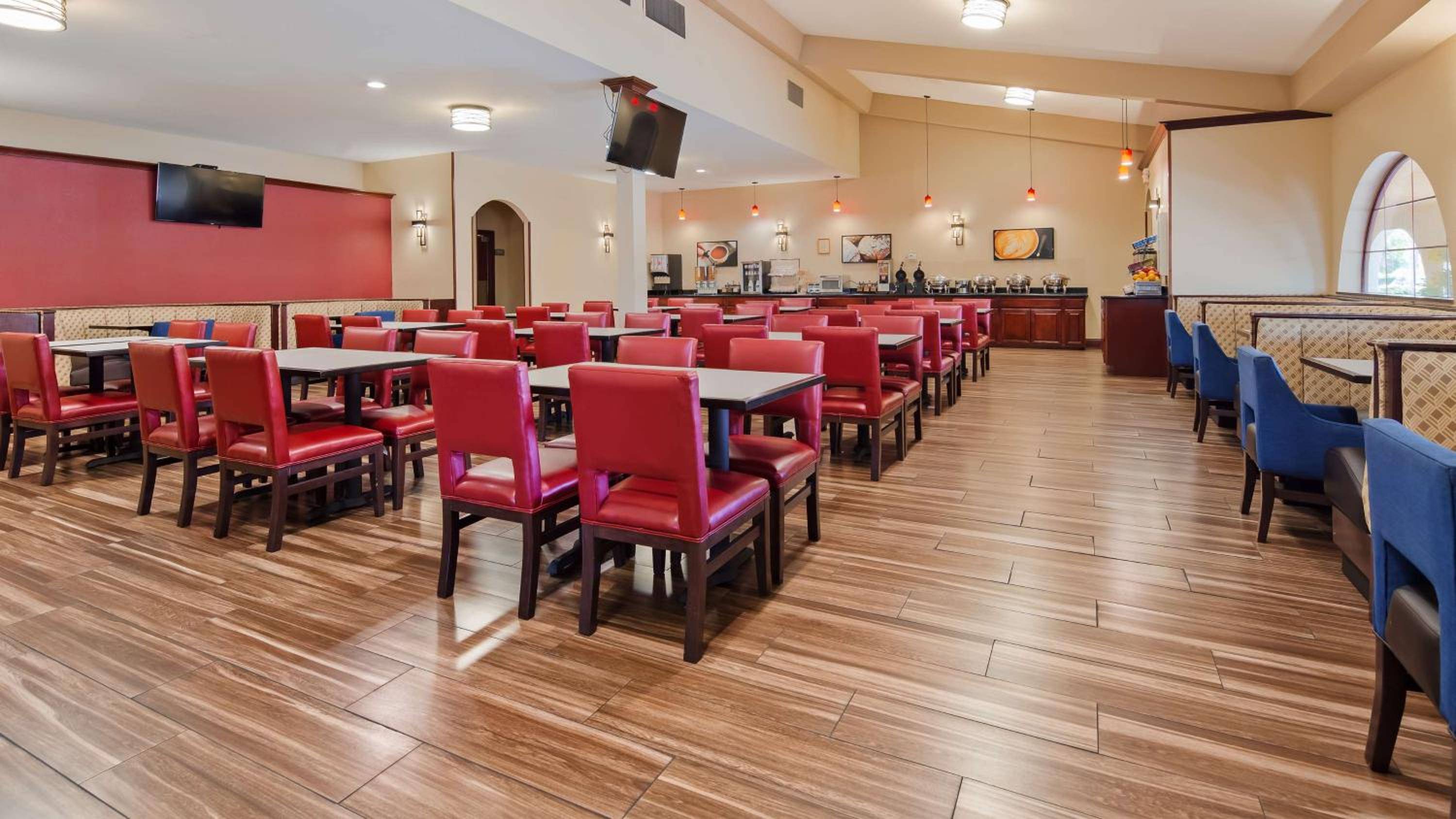 Best Western Plus Heritage Inn