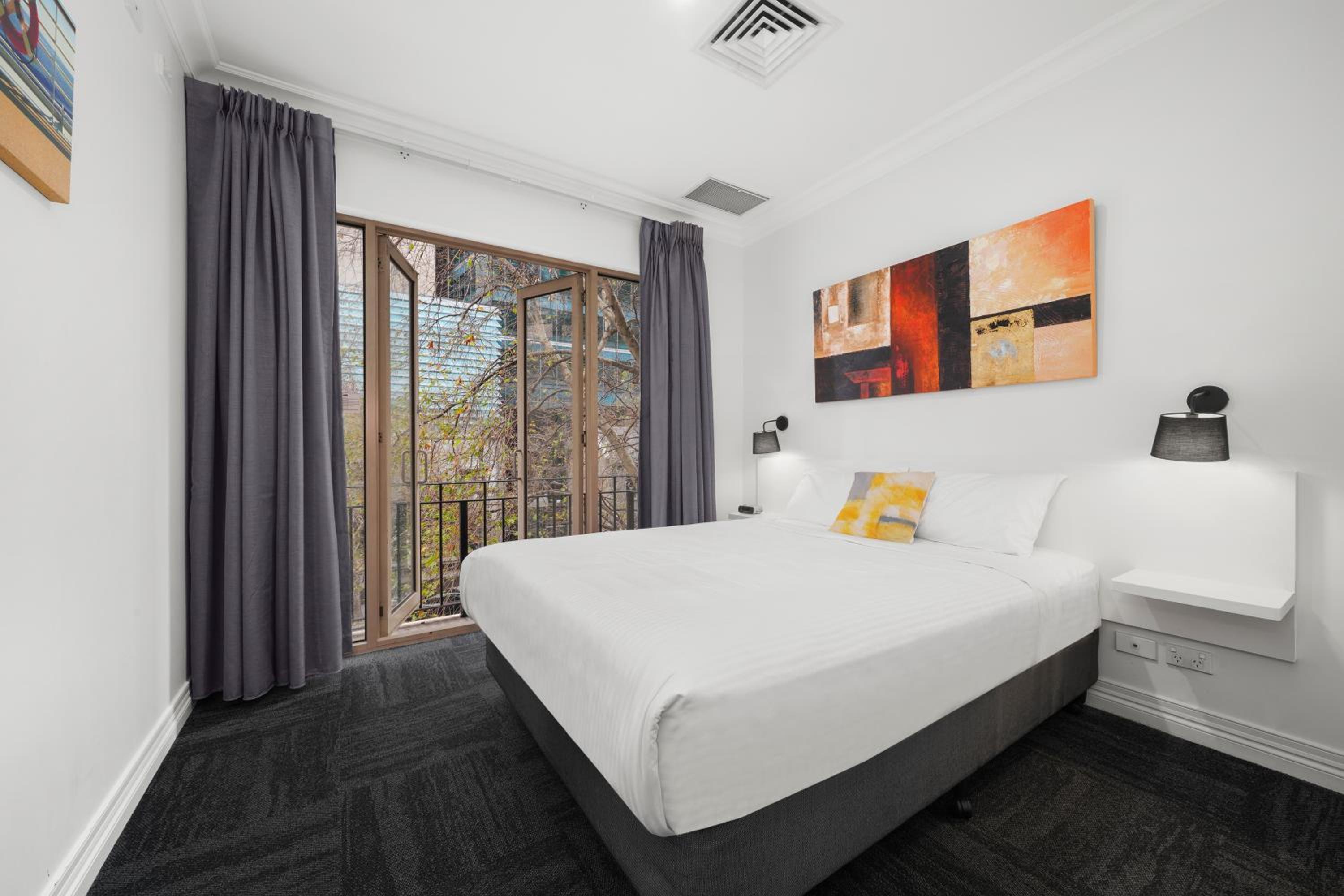 Comfort Apartments Melbourne Central