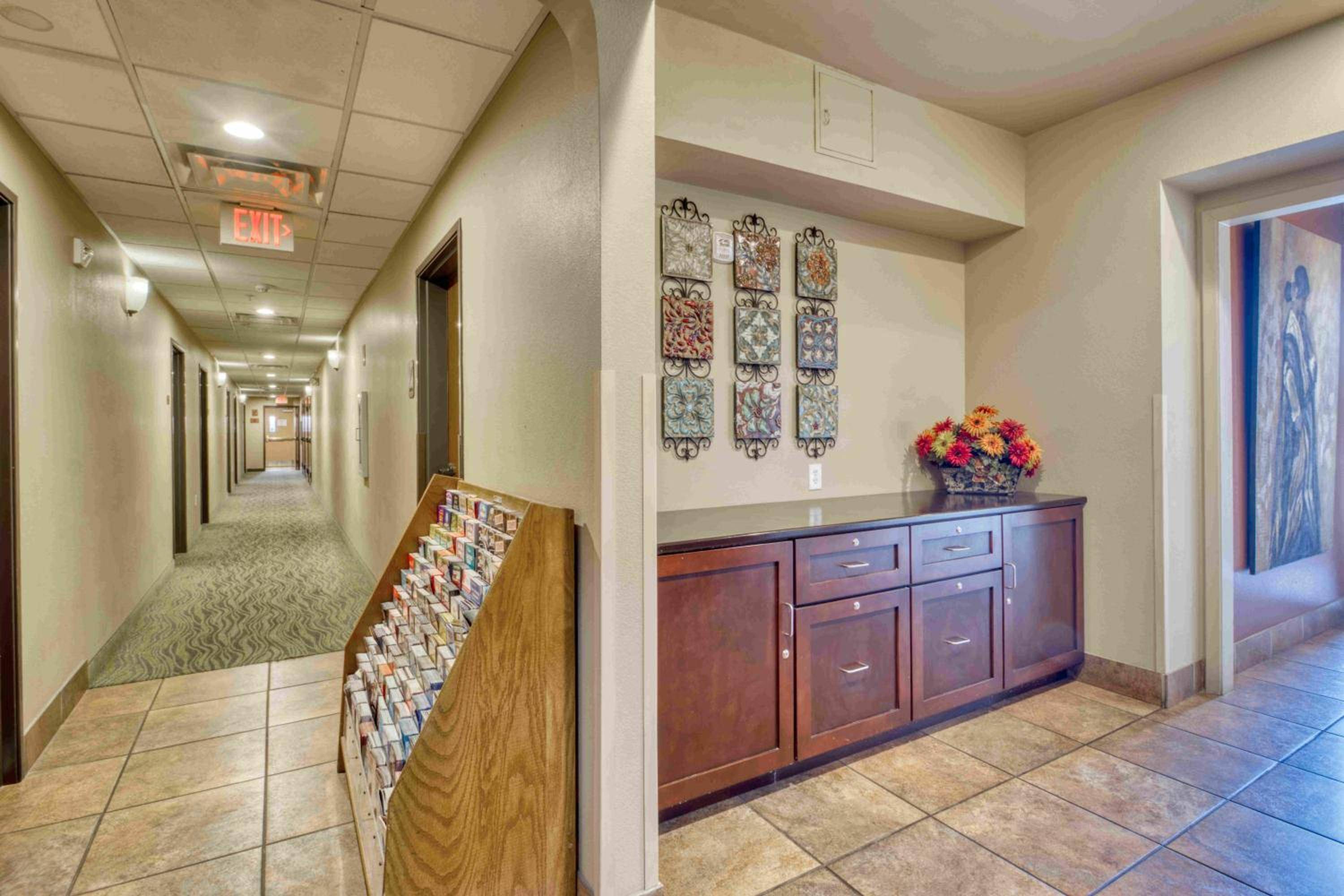 La Hacienda Inn near Alamodome & Riverwalk