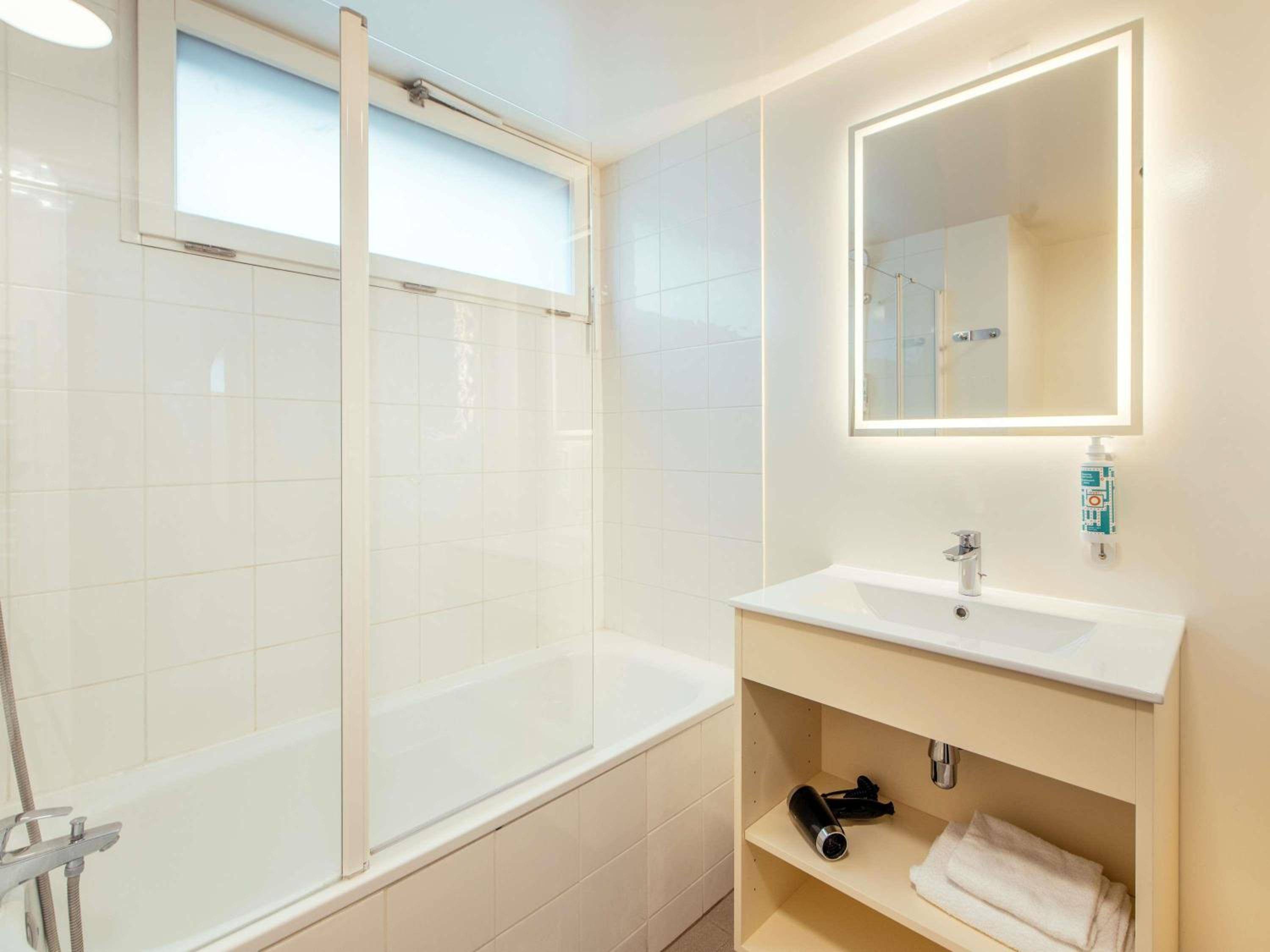 Adagio Access Paris Asnières Aparthotel