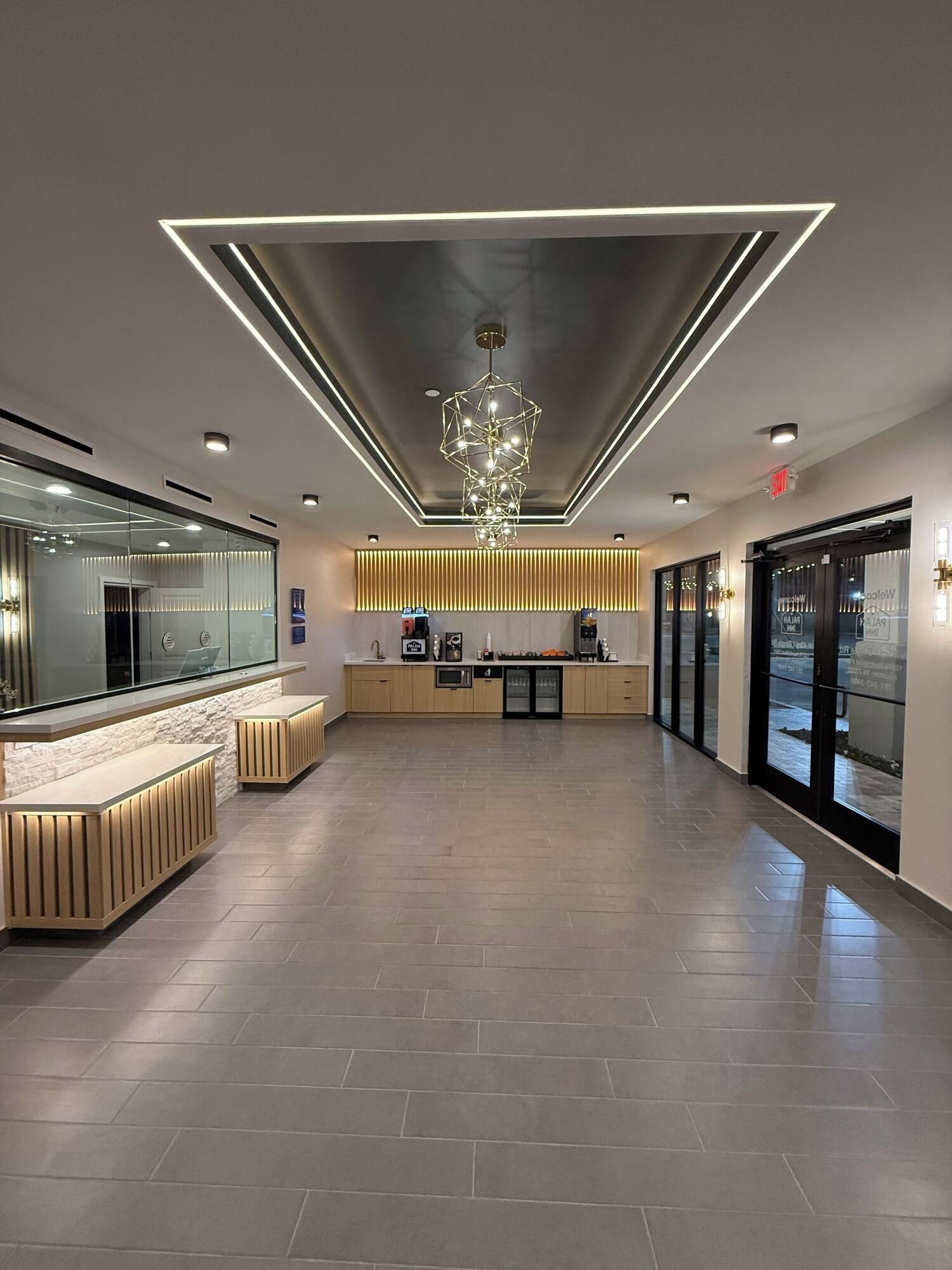 Palace Inn Blue 290 W 43rd & Bingle Rd