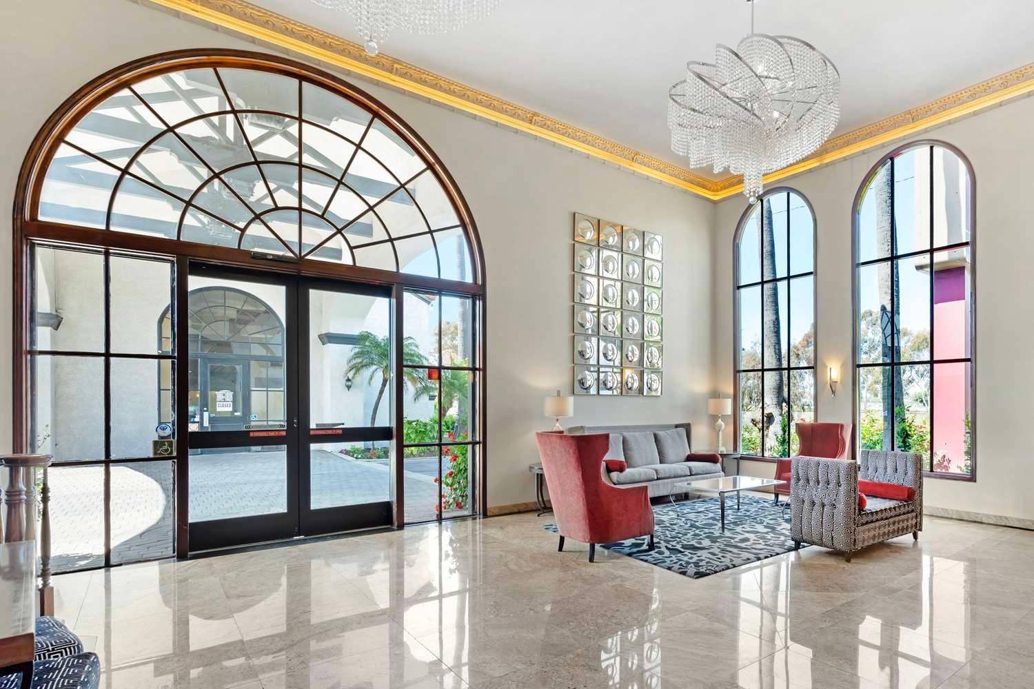 Best Western Plus Newport Mesa Inn