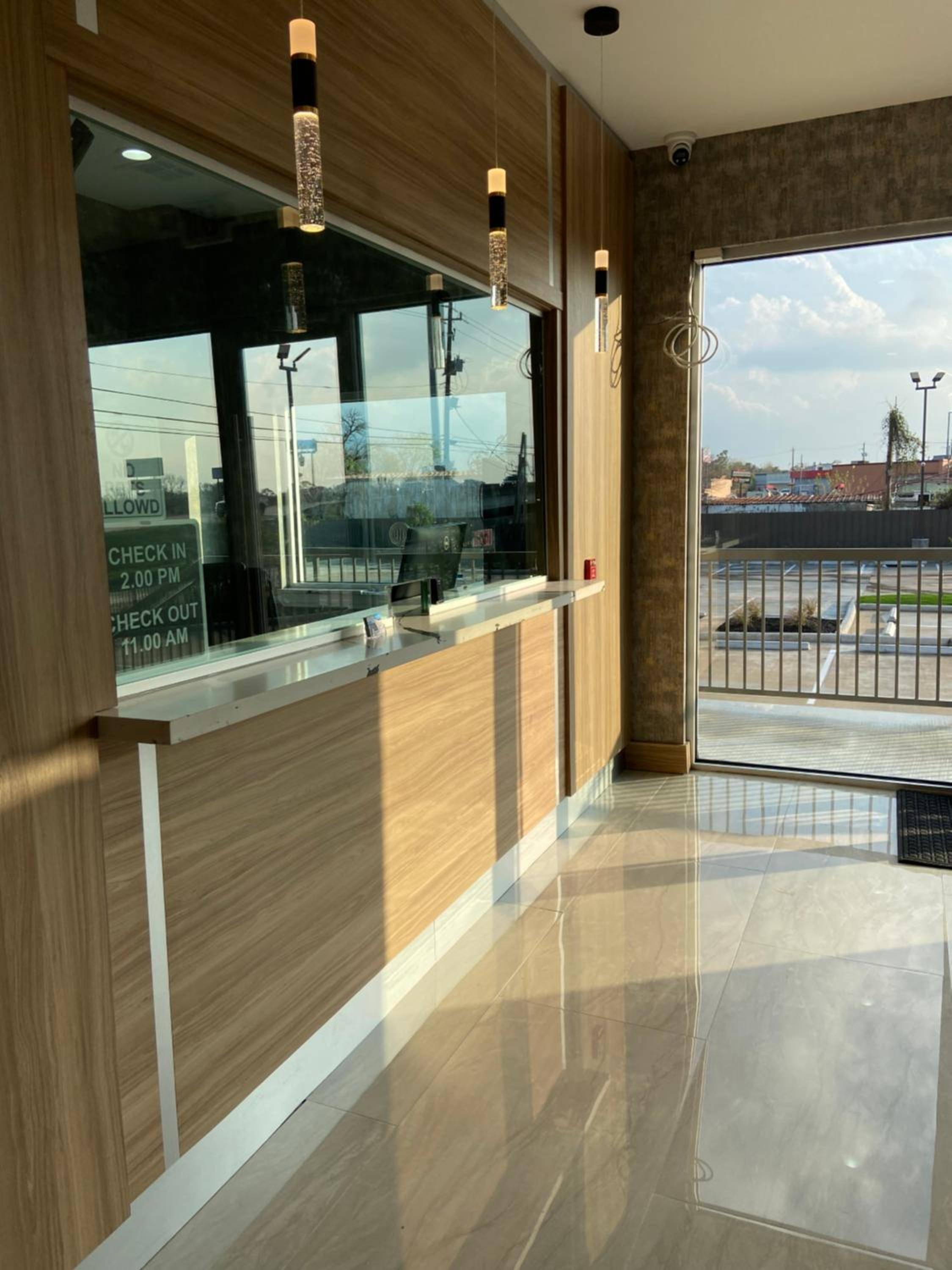 LiV Inn & Suites Houston