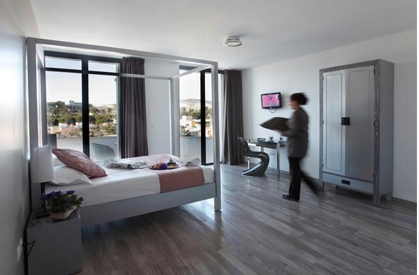 Adonis Adriana Carry le Rouet