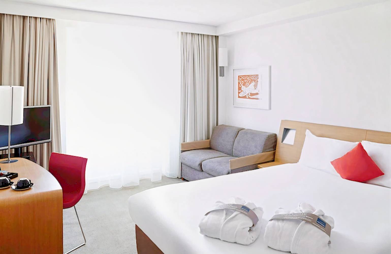 Novotel London Heathrow Airport - M4 Jct 4