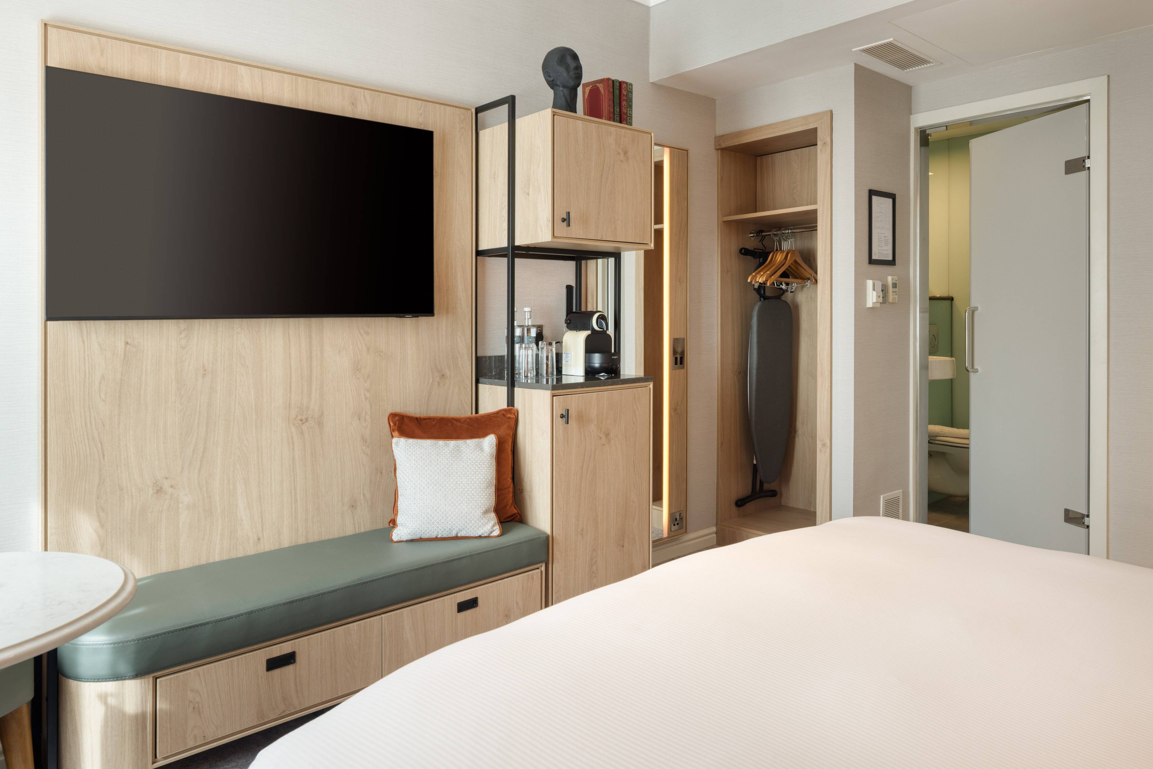 The Memoir Club  (formerly Ambassadors Bloomsbury)