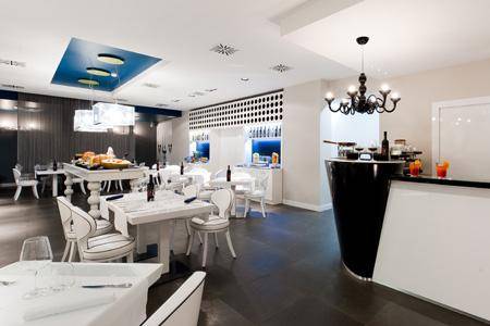 Home Club Suite Hotel