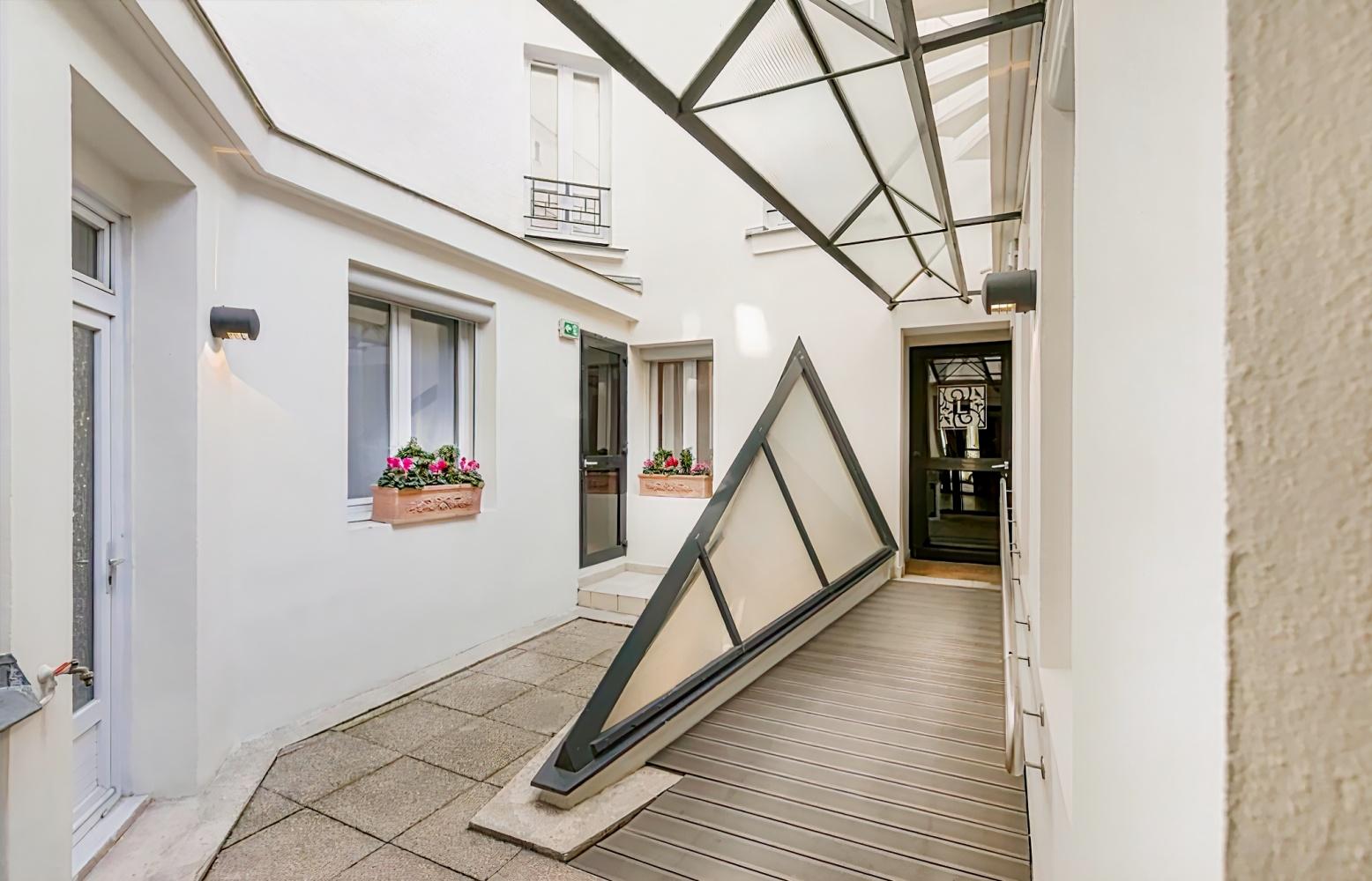 Libertel Canal Saint-Martin