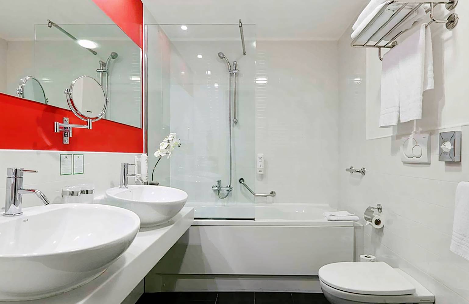 Holiday Inn Genoa City, an IHG Hotel