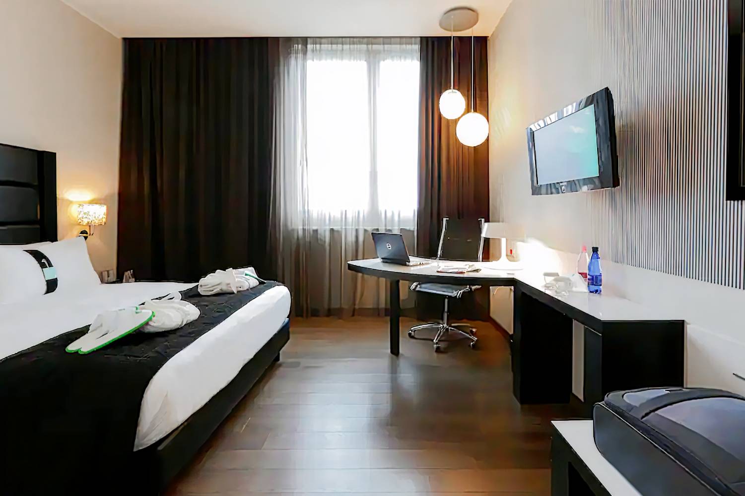 Holiday Inn Genoa City, an IHG Hotel