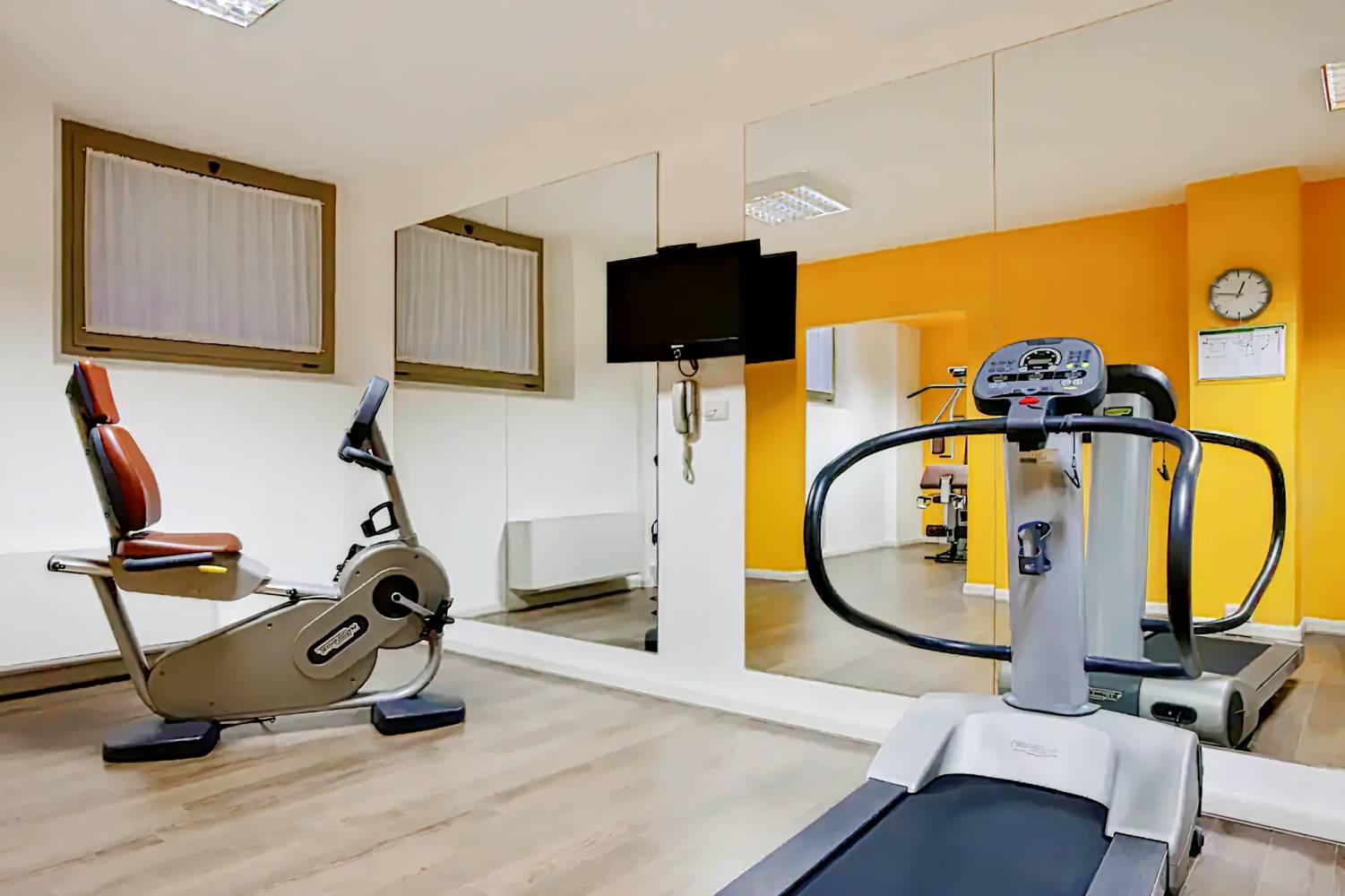 Holiday Inn Genoa City, an IHG Hotel