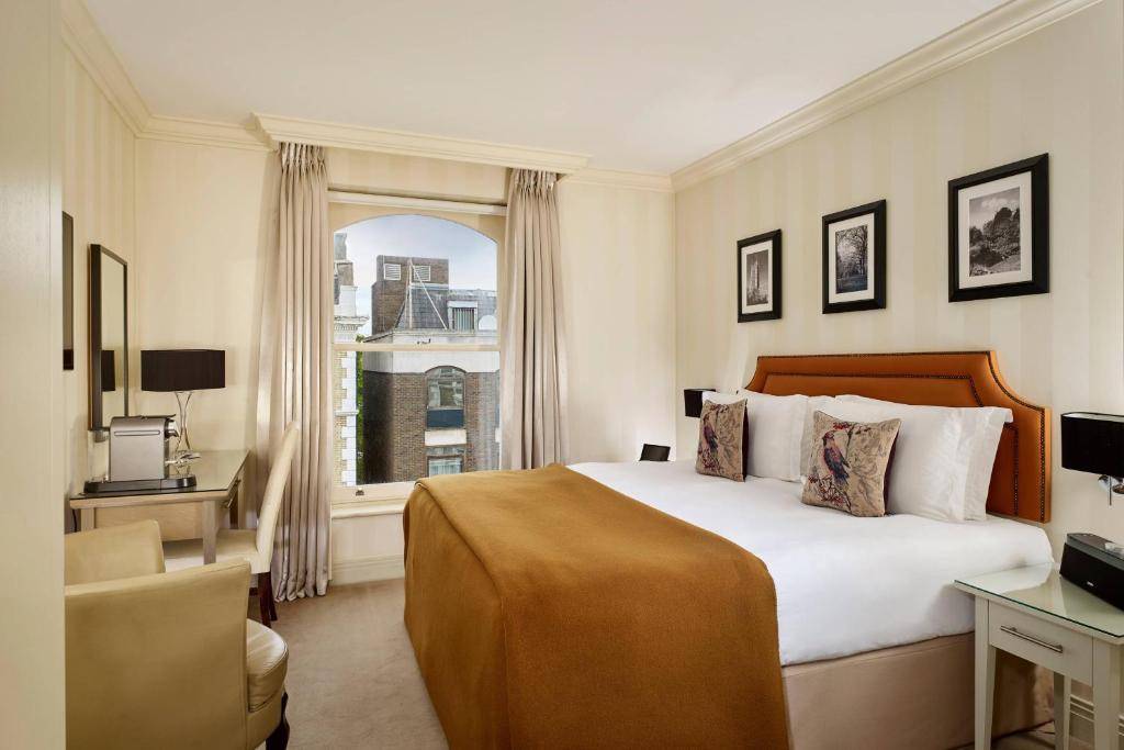 Hotel Xenia Autograph Collection