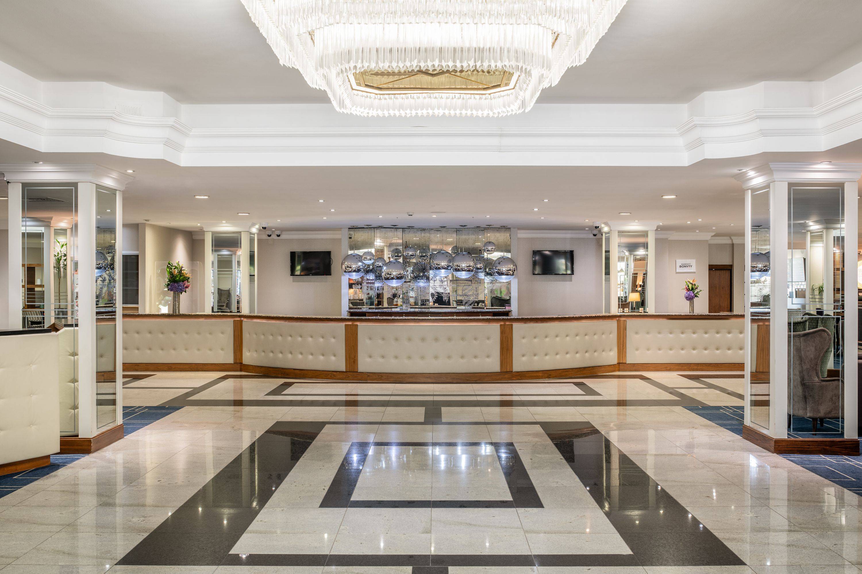Renaissance London Heathrow Hotel