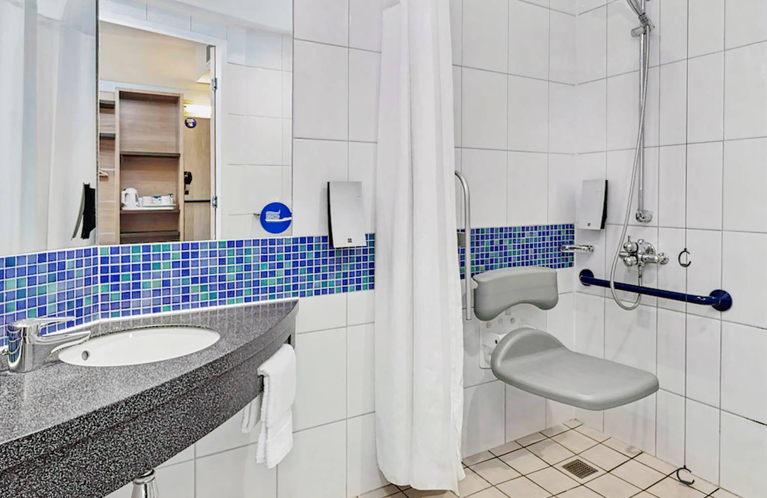 Holiday Inn Express - Newbury Park