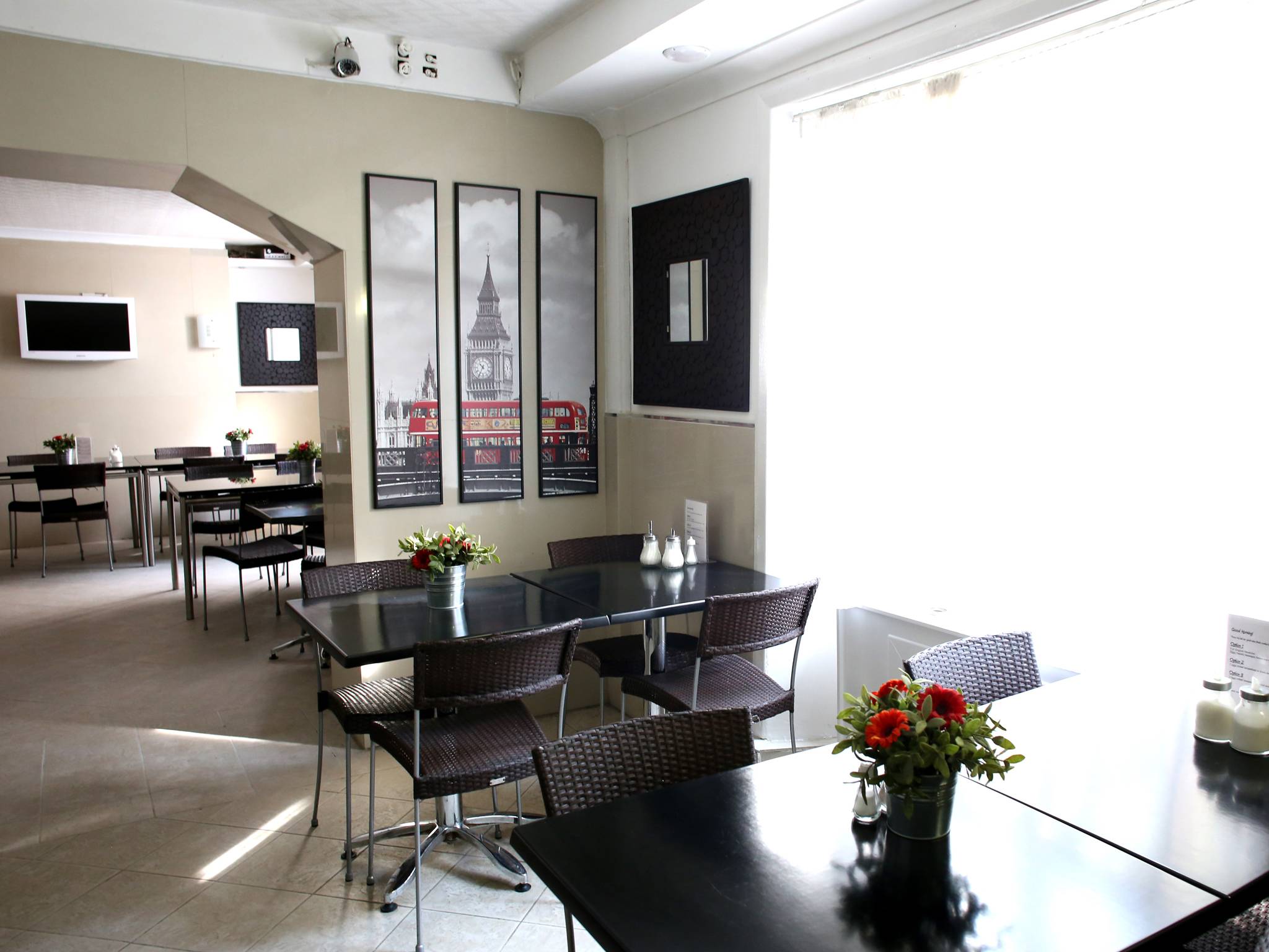 Huttons Hotel Victoria