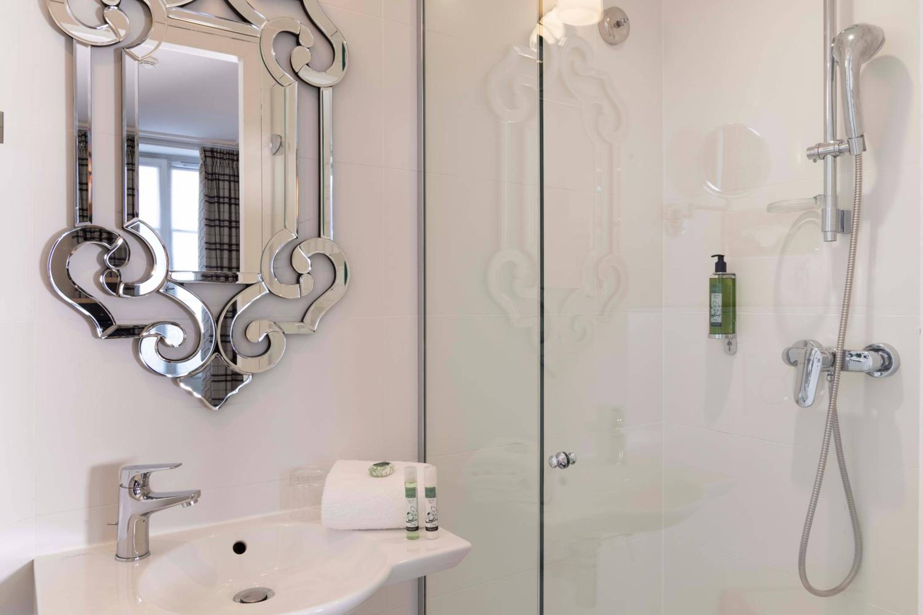 Hôtel Sleeping Belle - Gare de Lyon Bastille