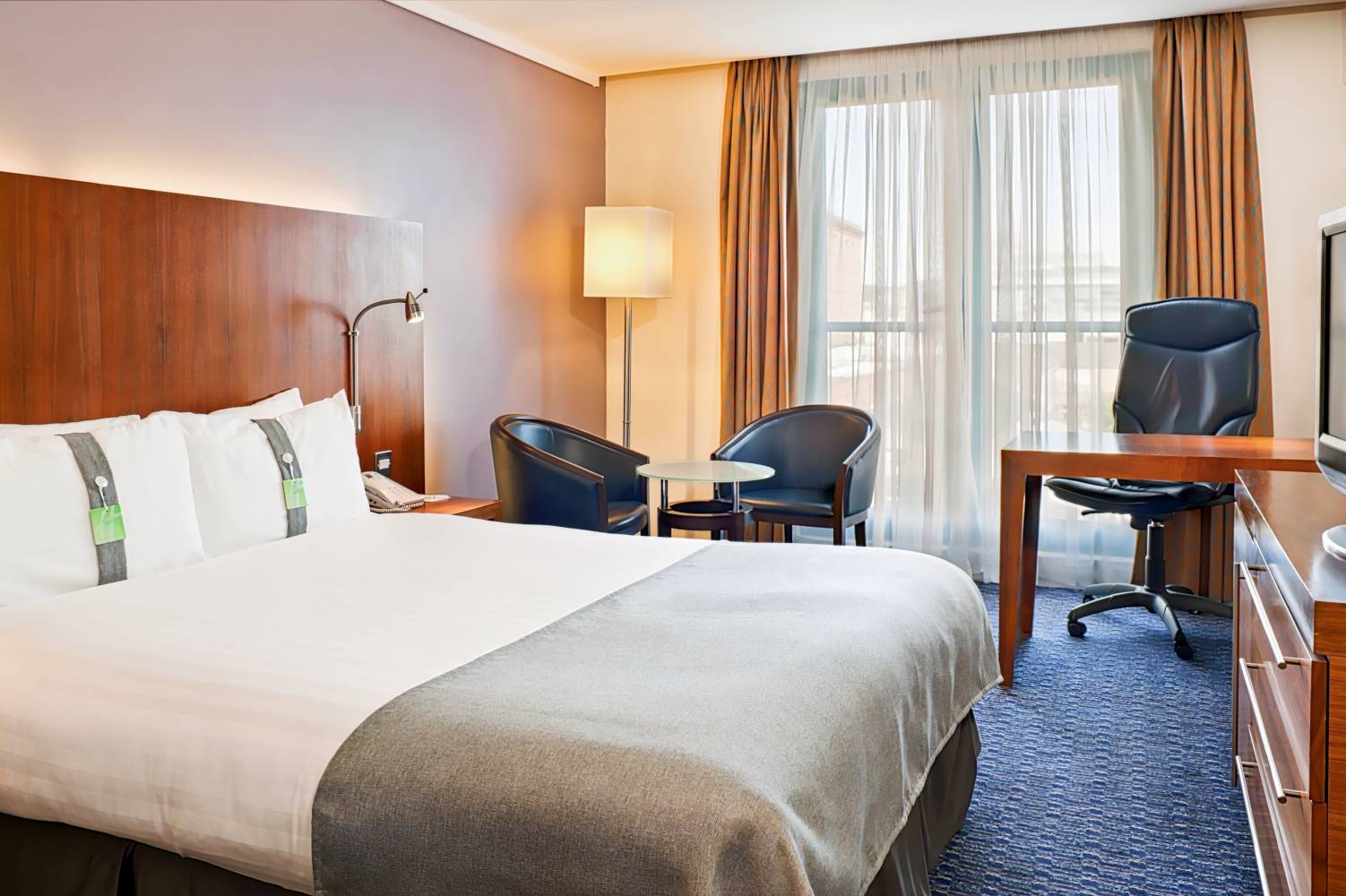 Holiday Inn London Camden Lock, an IHG Hotel