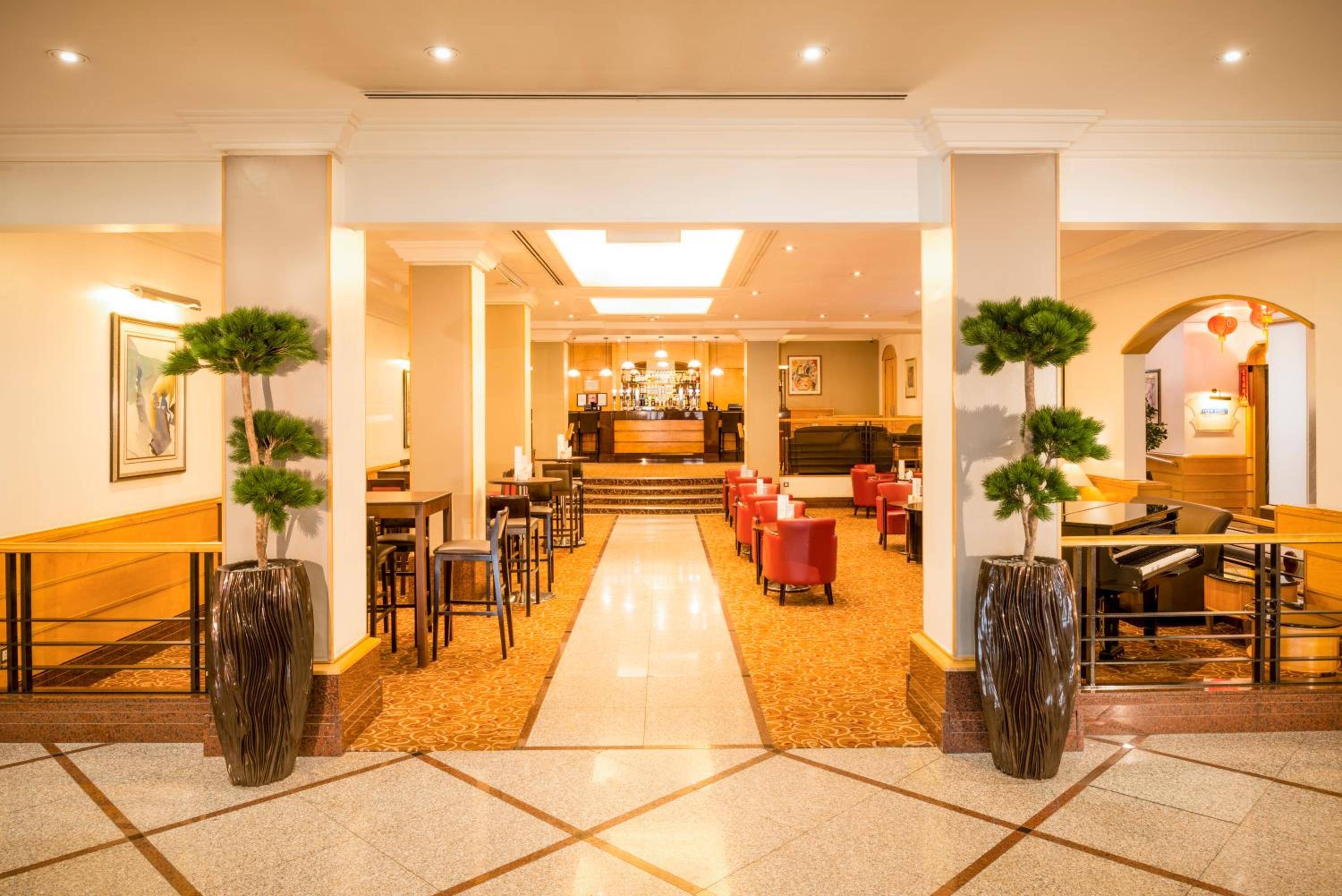 Copthorne Slough-Windsor