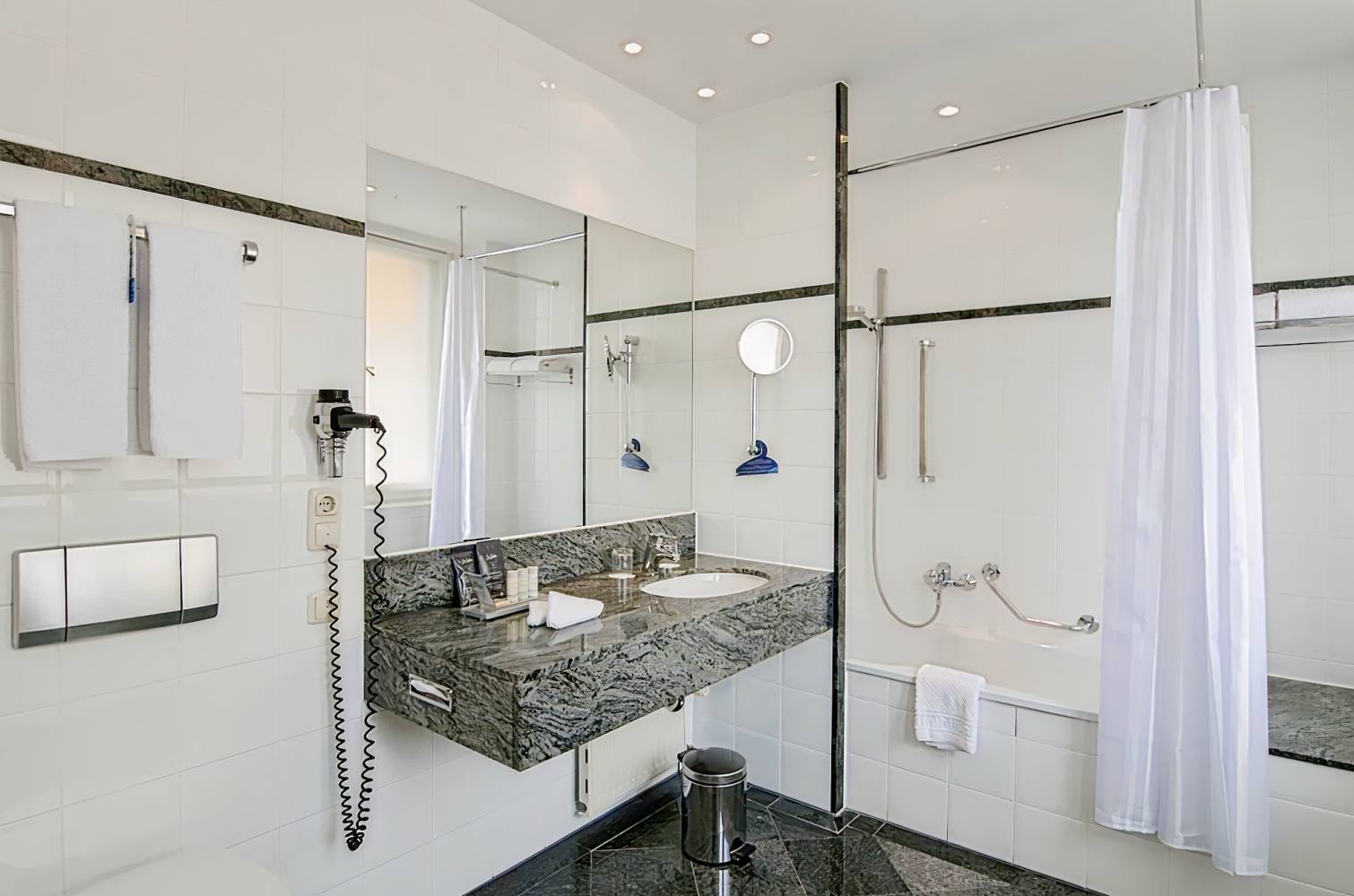 Radisson Blu Schwarzer Bock Hotel