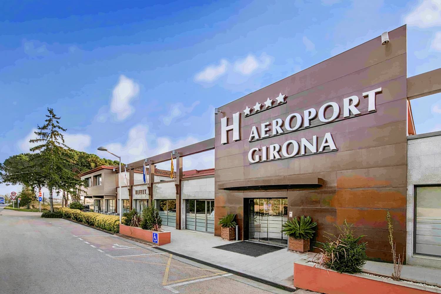 Salles Hotel Aeroport de Girona