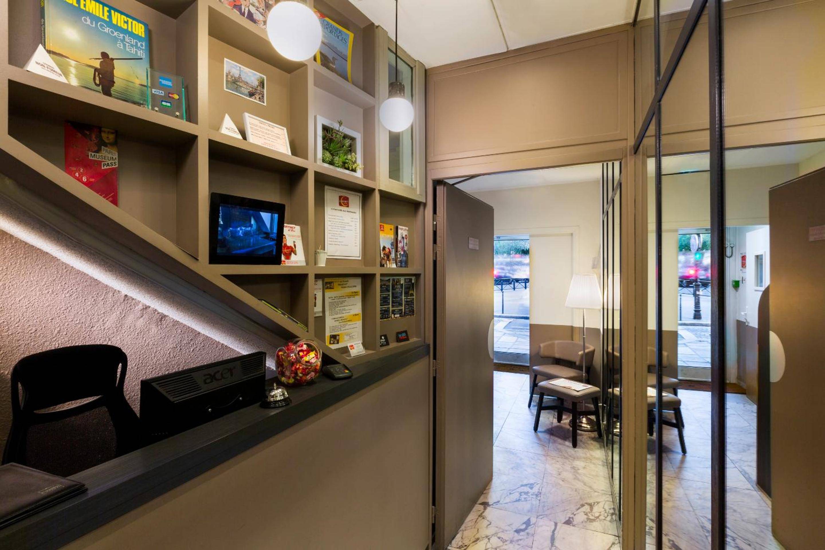 Contact Hôtel Alizé Montmartre