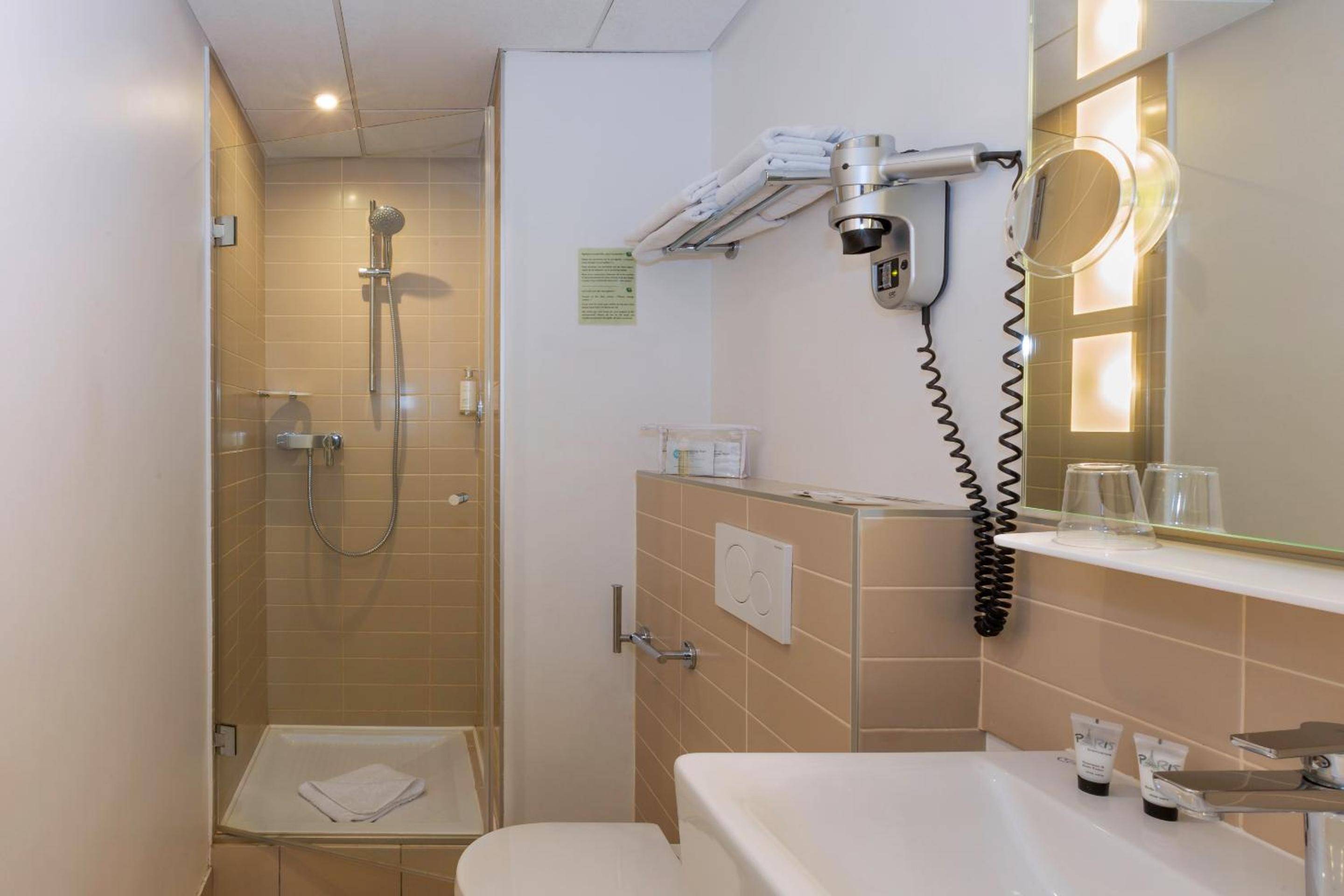 Contact Hôtel Alizé Montmartre