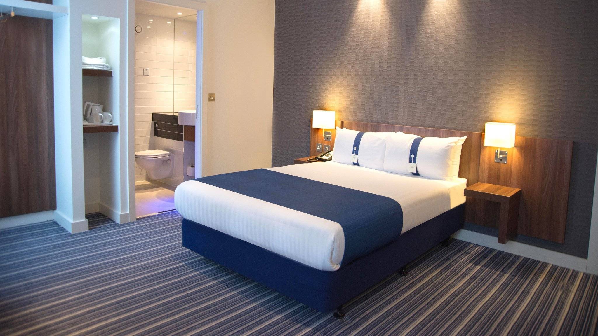 Holiday Inn Express Liverpool Hoylake