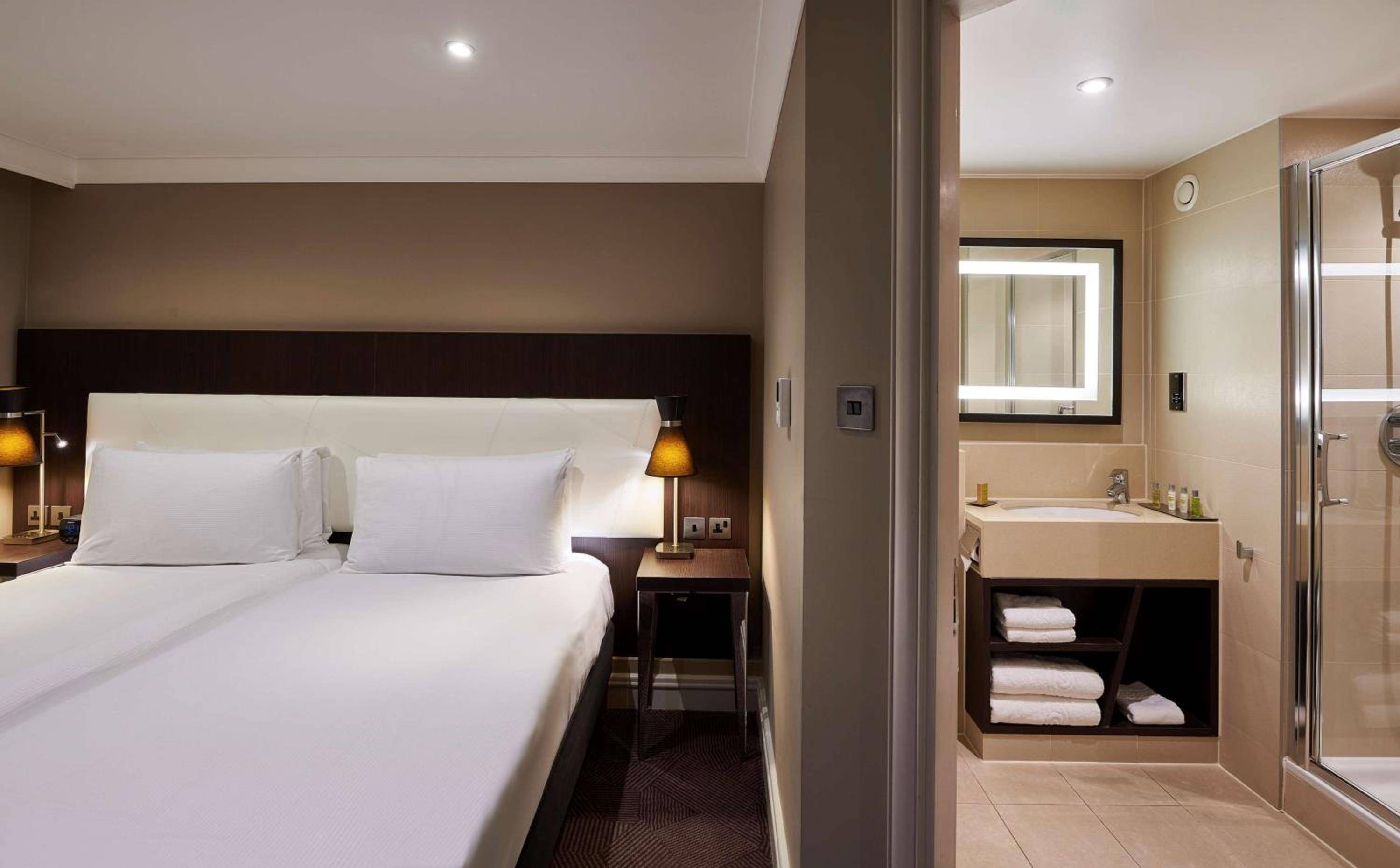 DoubleTree by Hilton London - Ealing