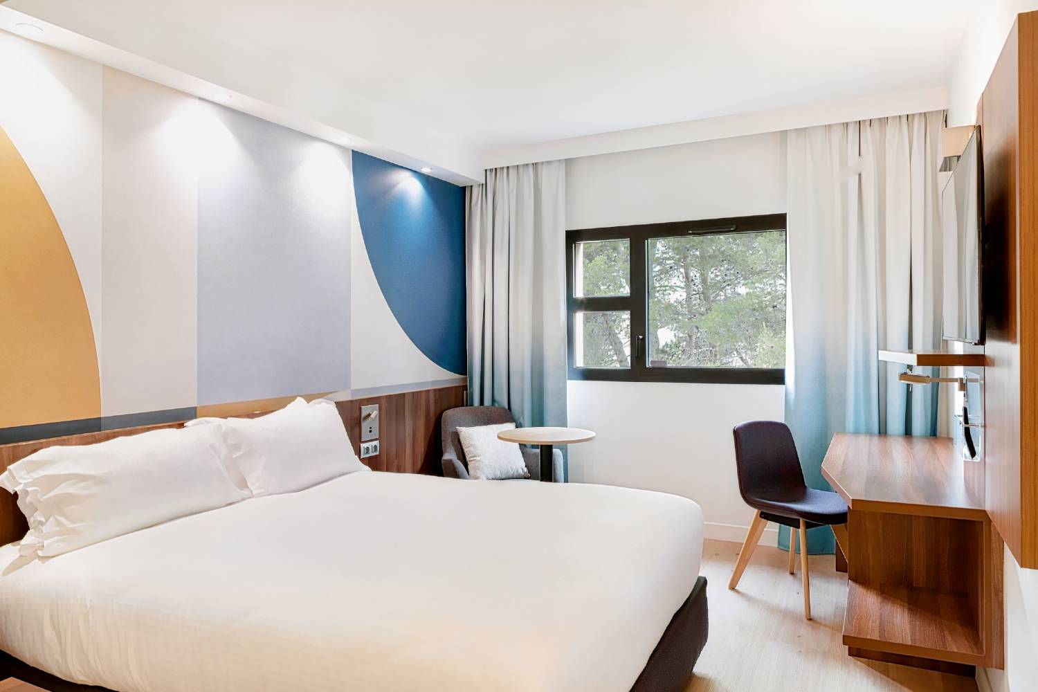 Holiday Inn - Marseille Airport, an IHG Hotel