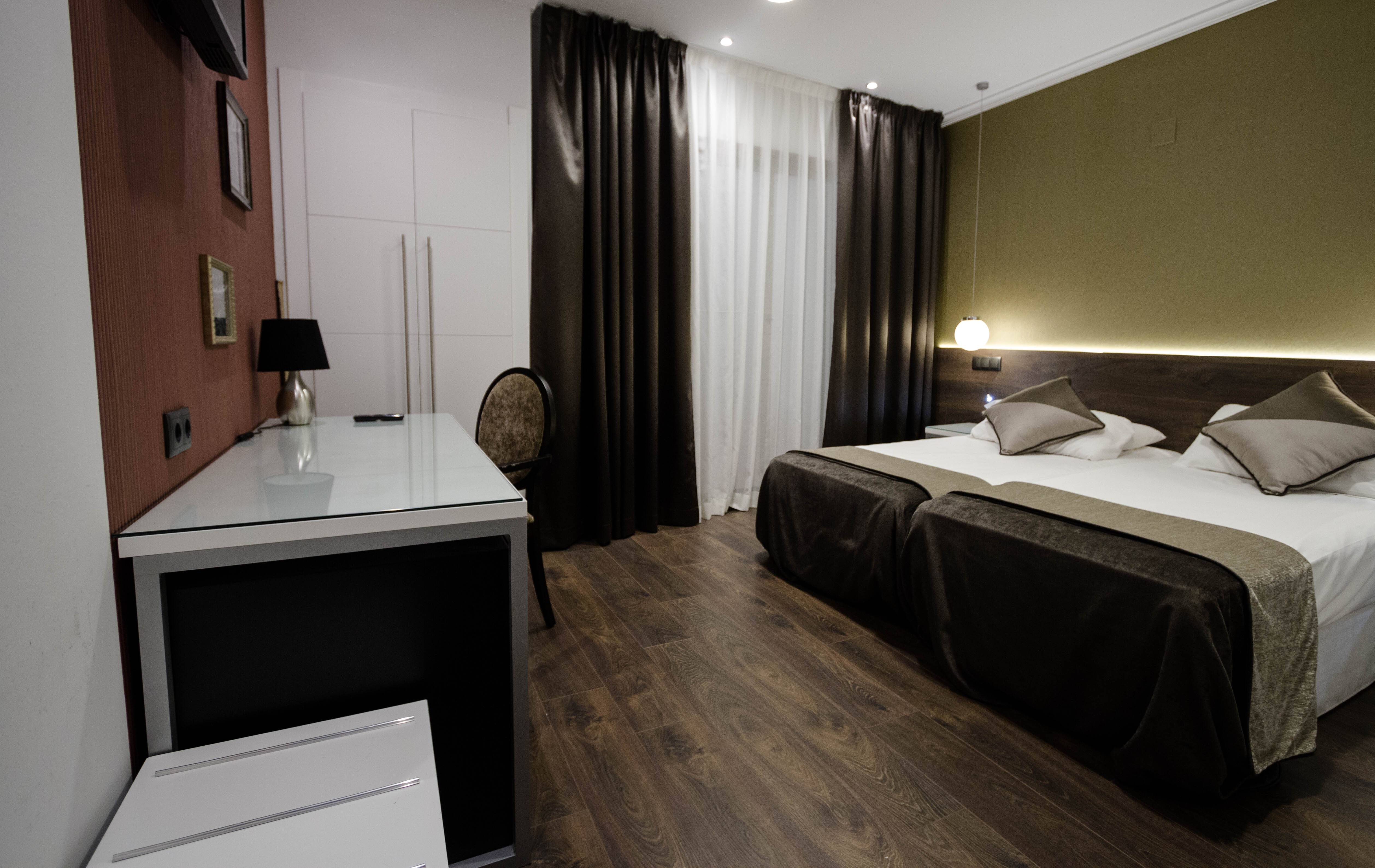 Hotel Moderno Bcn (Old)