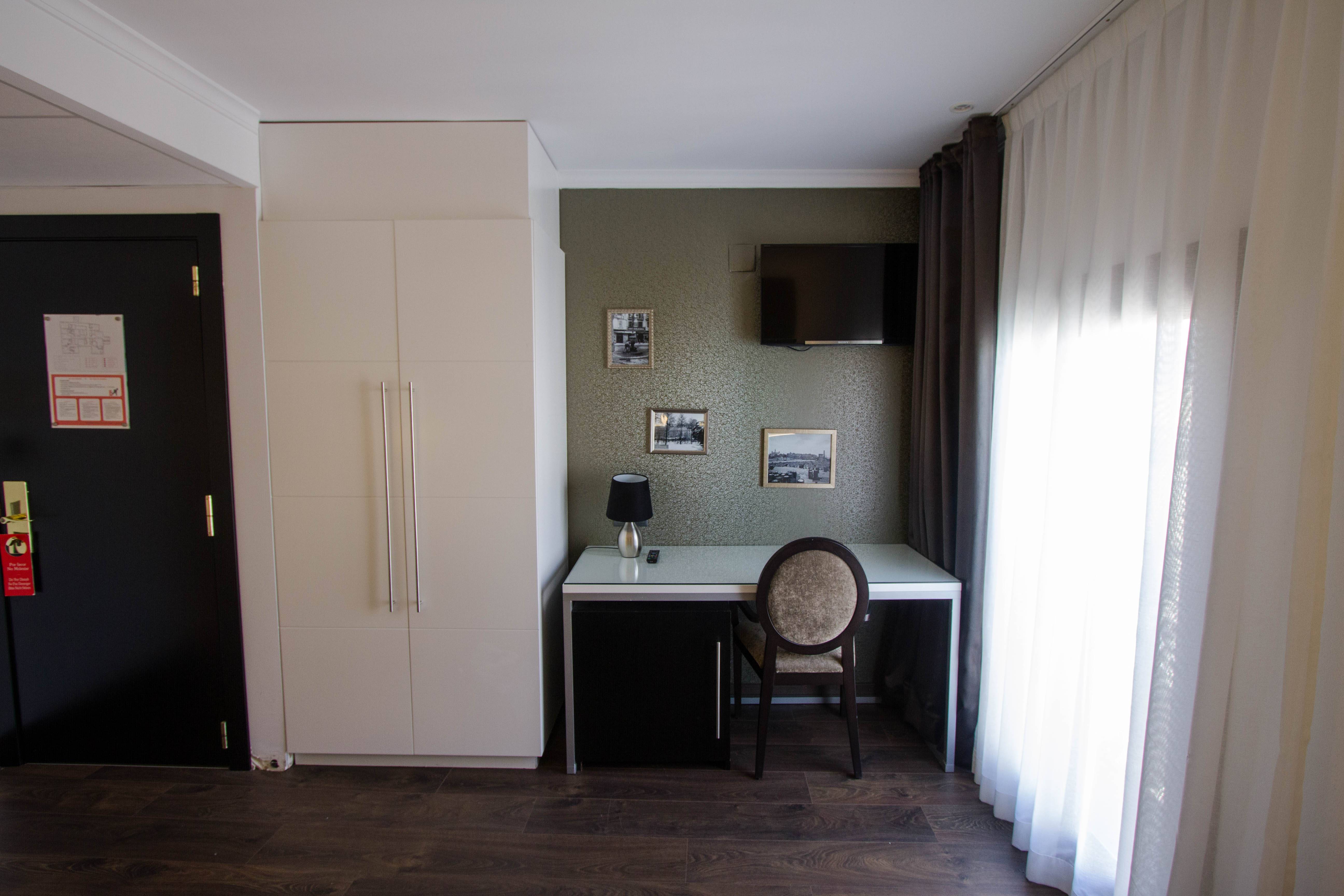 Hotel Moderno Bcn (Old)