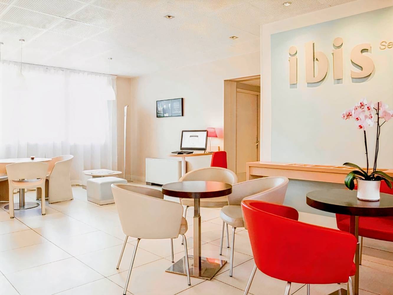 ibis Senlis