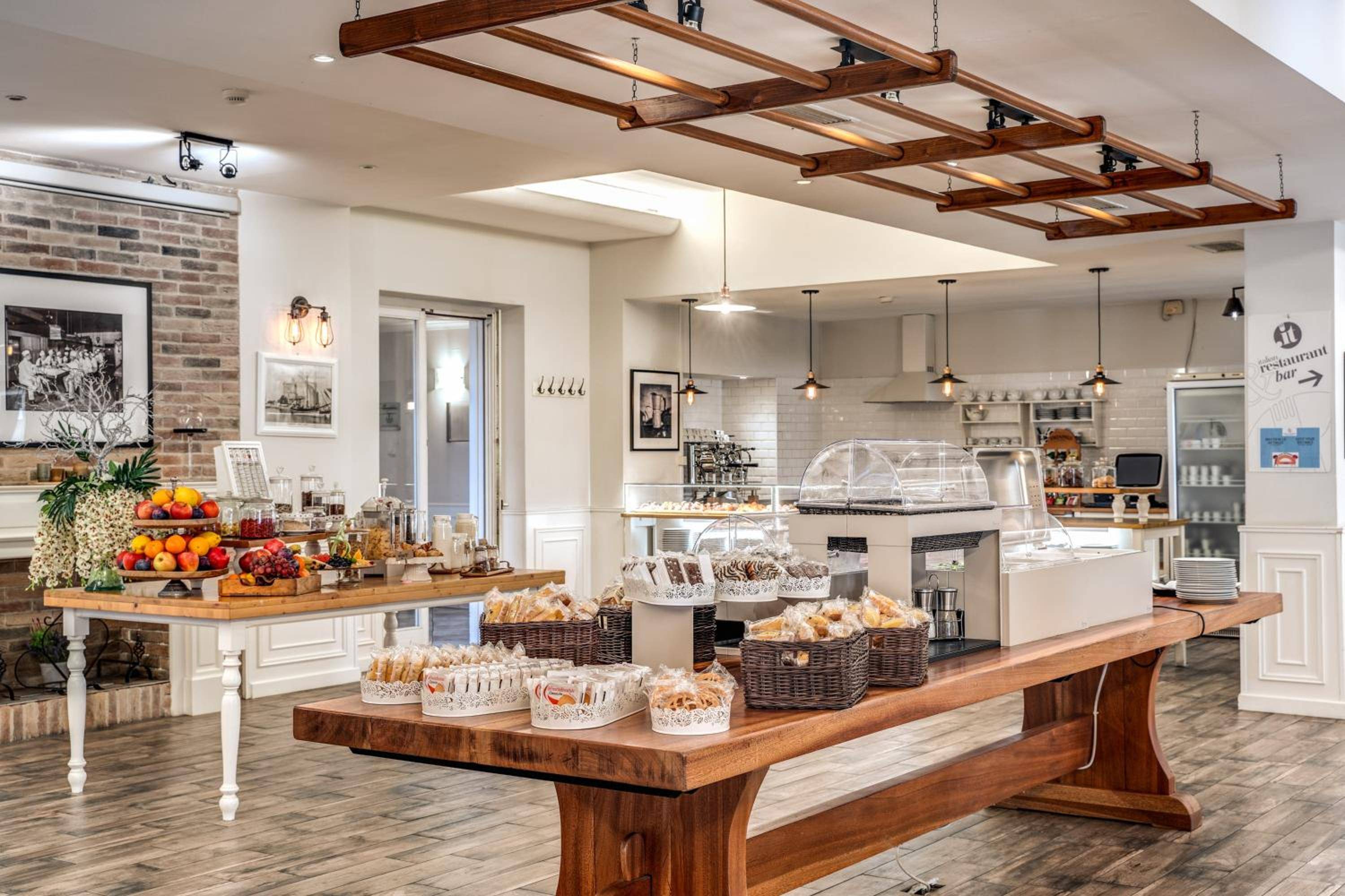 Isola Sacra - Rome Airport Hotel