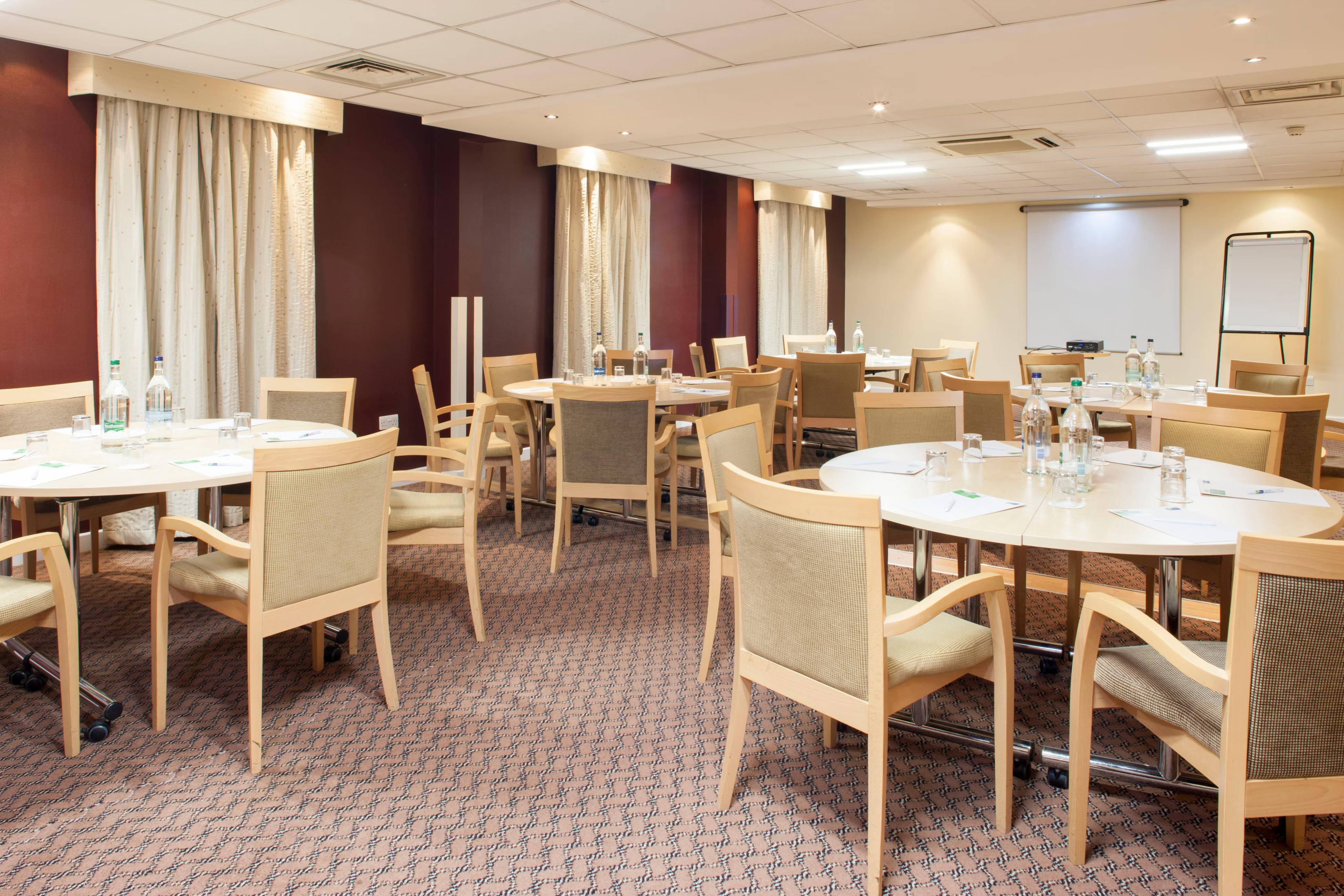 Holiday Inn Express, London Stansted Airport