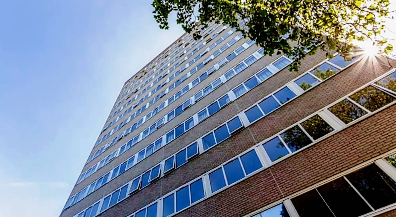 Pelican London Hotel & Residence