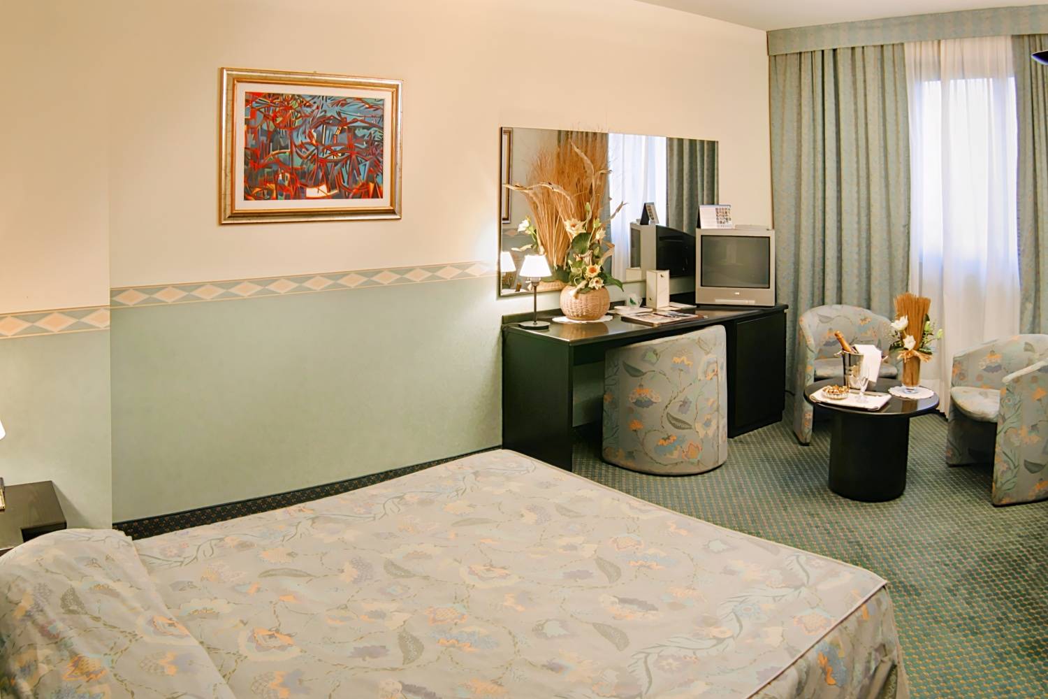 Pacific Hotel Airport