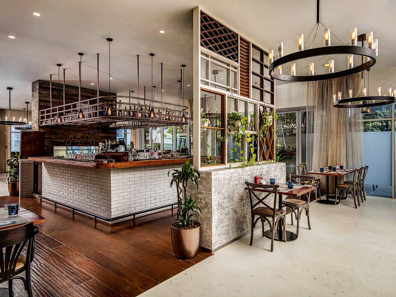 Pullman Dubai Jumeirah Lakes Towers - Hotel & Residence