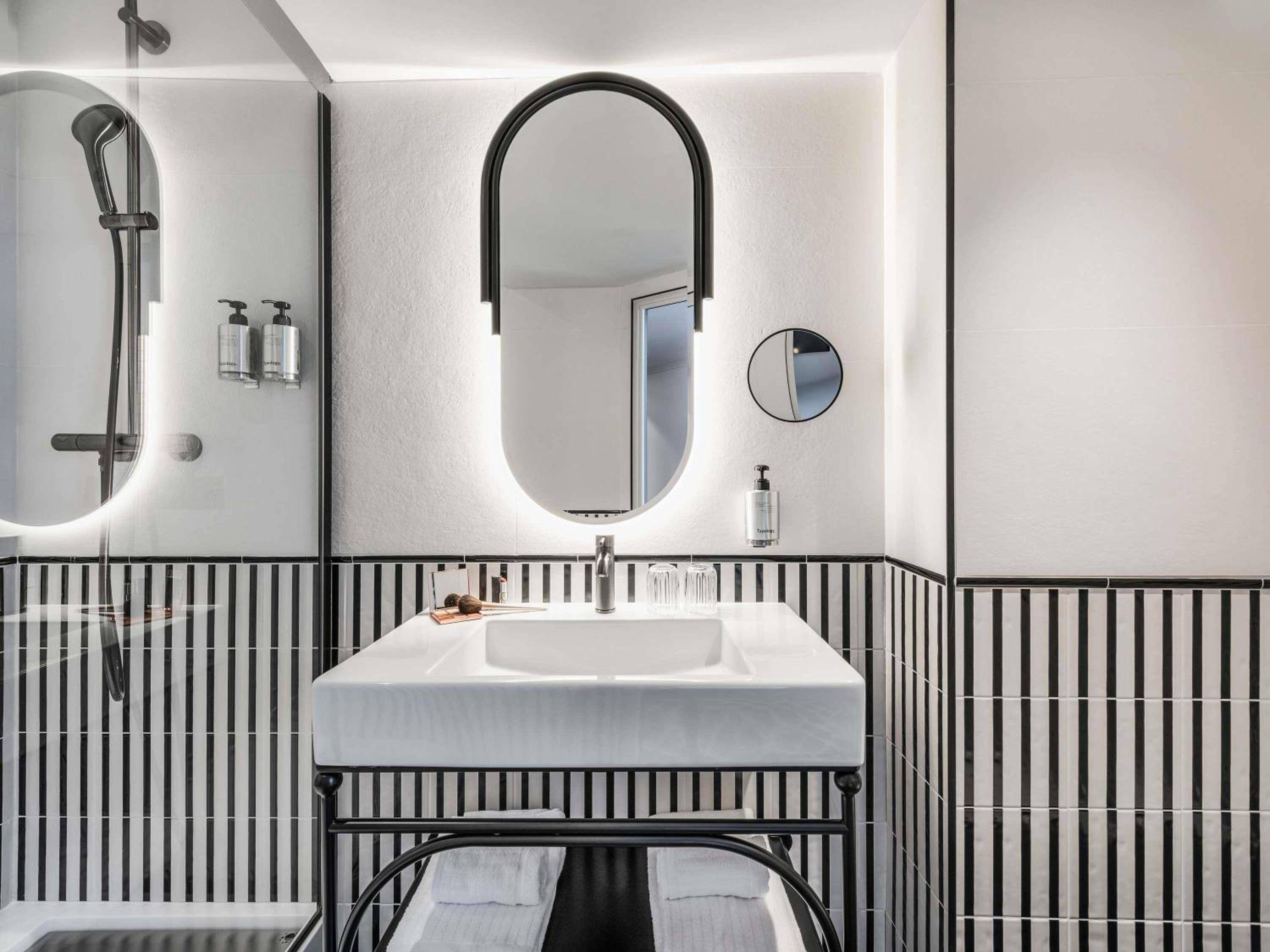 Hotel Faubourg Galant Paris, Handwritten Collection