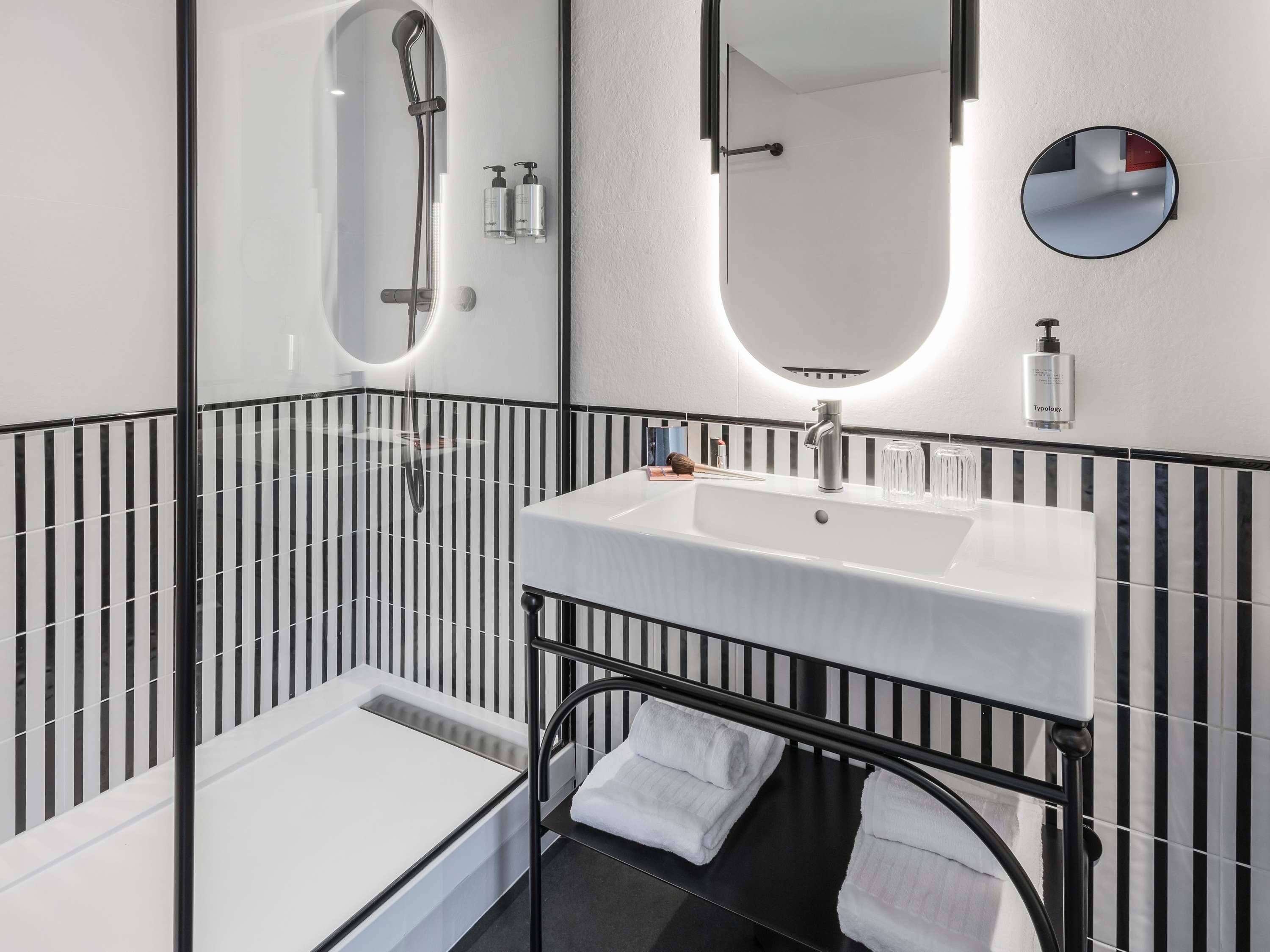 Hotel Faubourg Galant Paris, Handwritten Collection