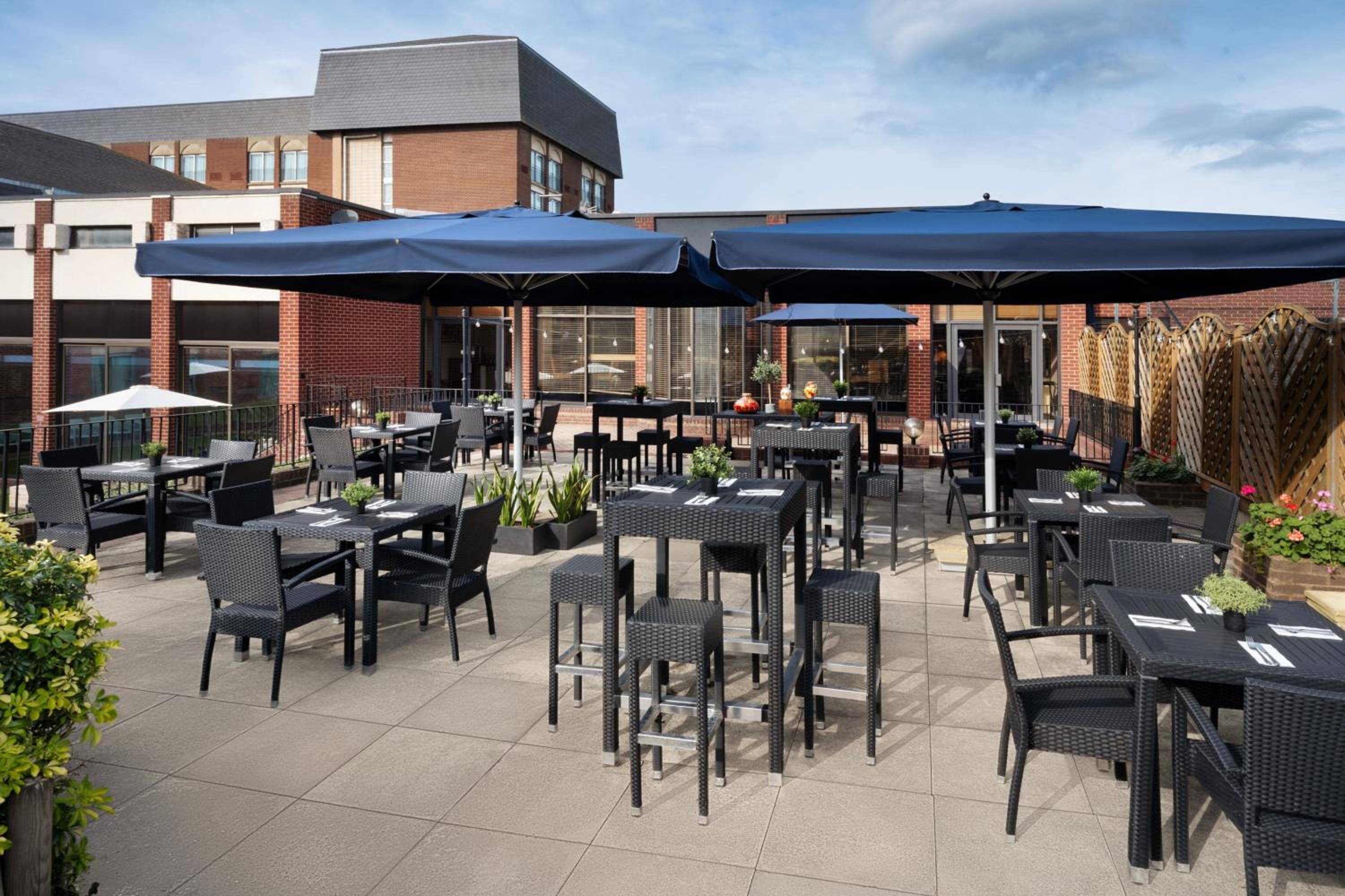 Delta Hotels by Marriott Heathrow / Windsor