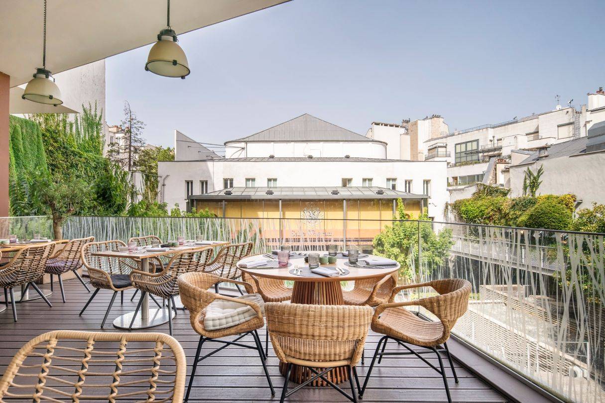 Renaissance Paris Arc De Triomphe