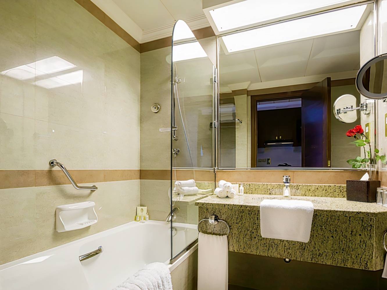 Majlis Grand Mercure Residence Abu Dhabi