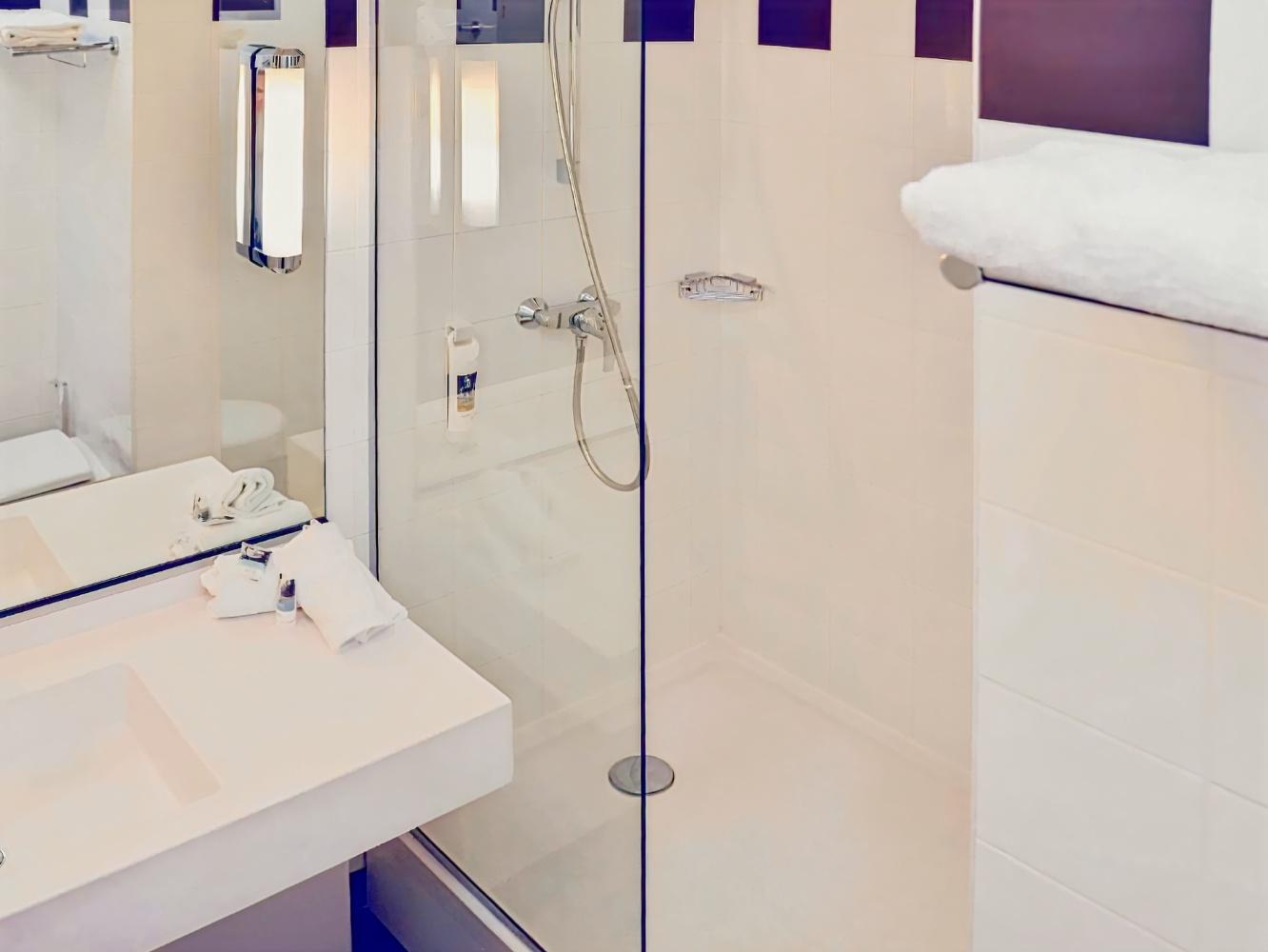 Mercure Lyon Est Chaponnay Hotel