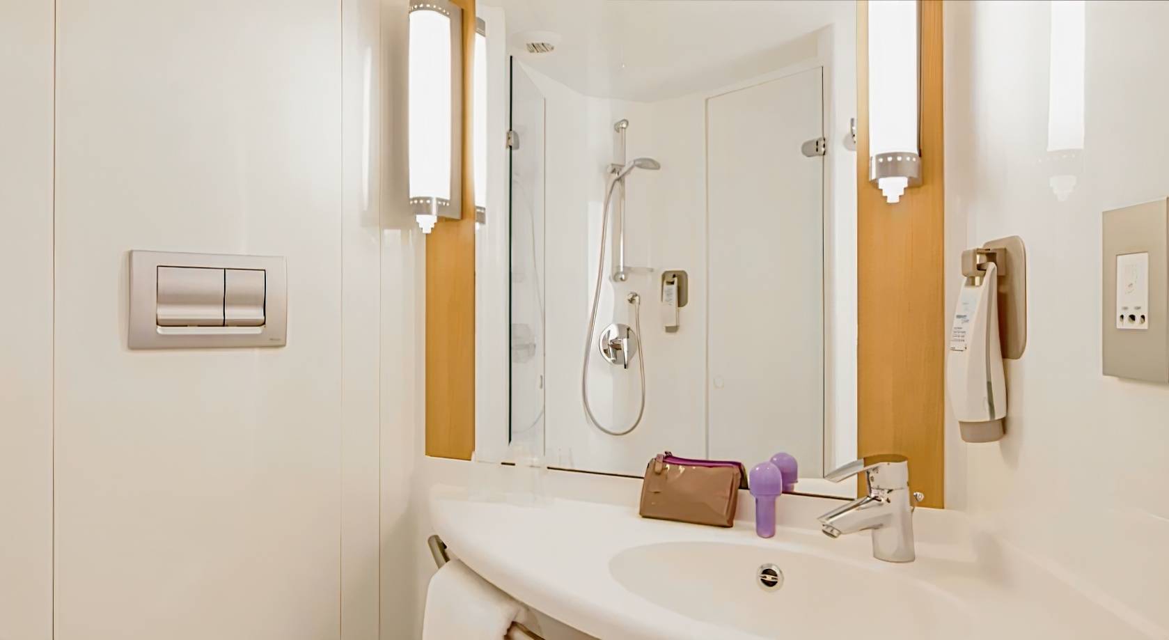 ibis Manchester Centre 96 Portland Street