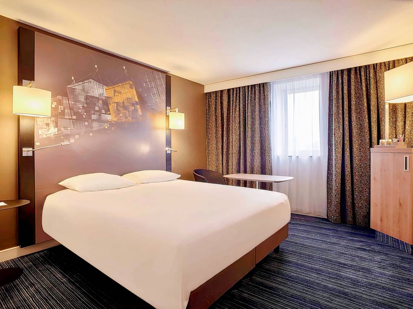 Mercure Le Havre Centre Bassin du Commerce Hotel