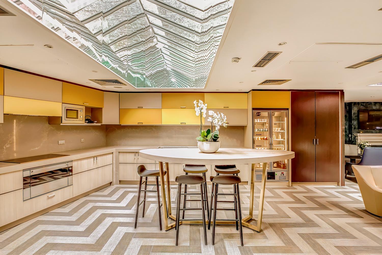 Mercure Paris Arc de Triomphe Étoile Hotel