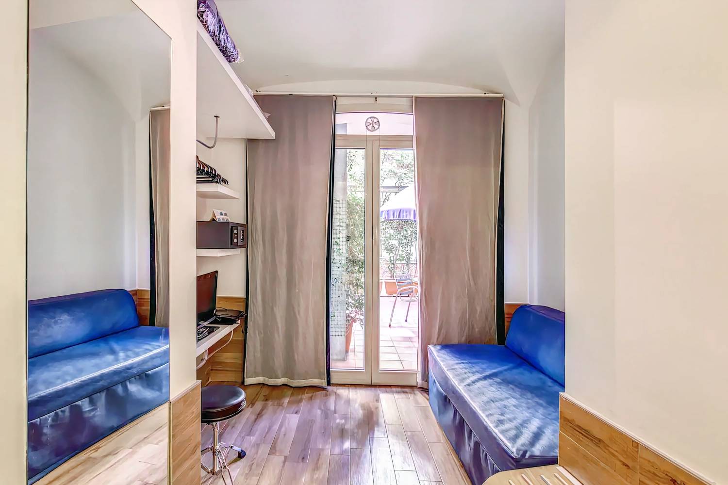 Hotel Franklin Feel The Sound