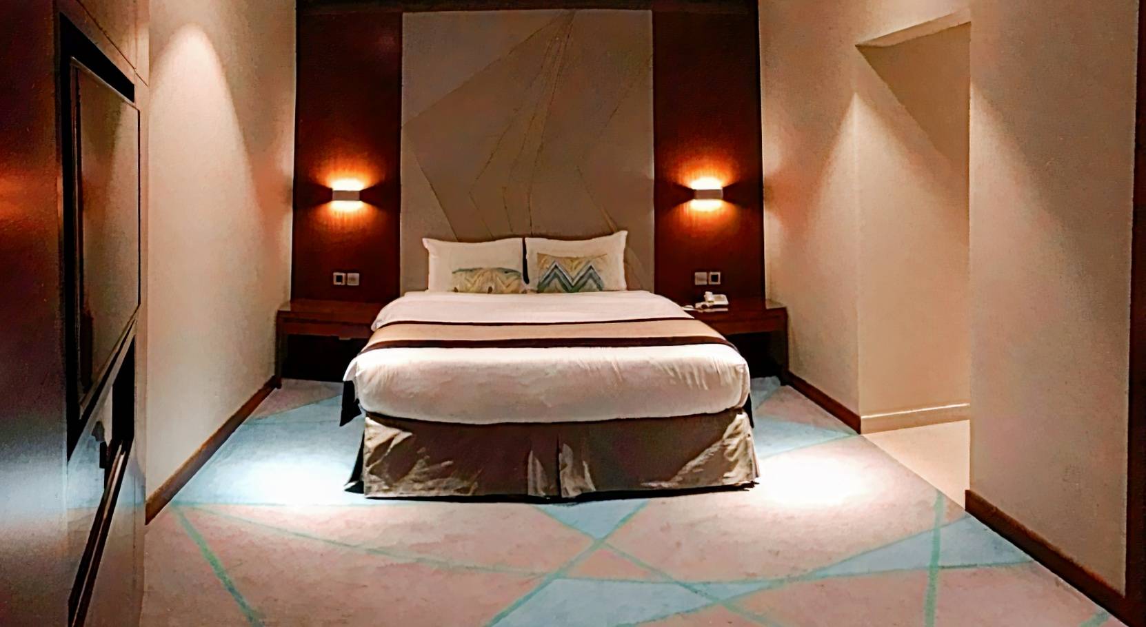 Versailles by Vieras