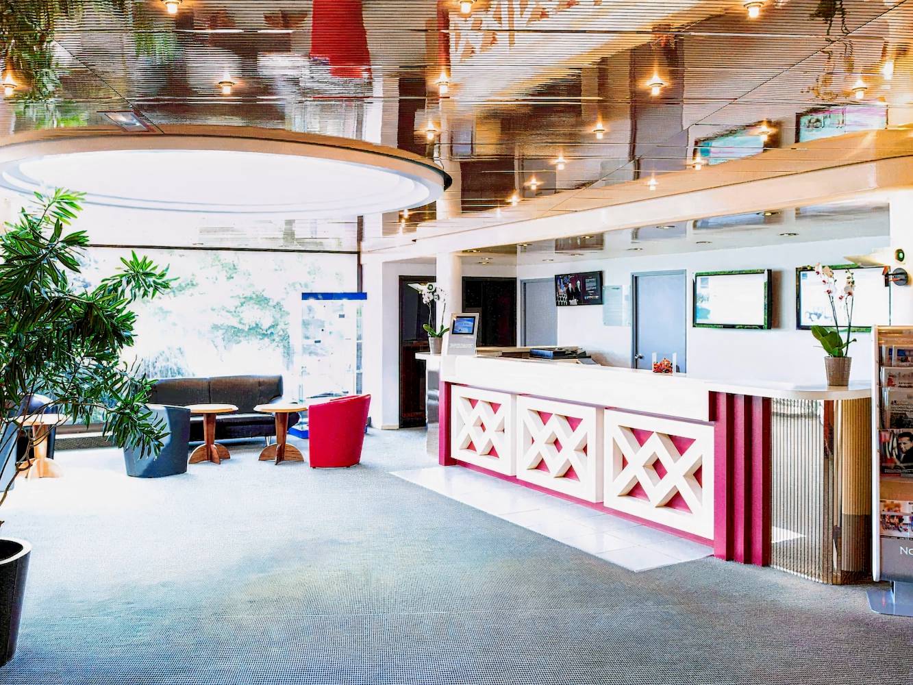 Novotel Mâcon North Highway du Soleil